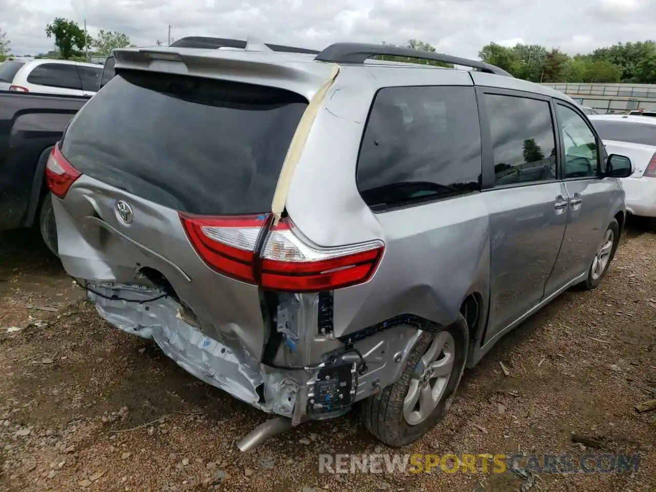 4 Фотография поврежденного автомобиля 5TDKZ3DC2KS015622 TOYOTA SIENNA 2019