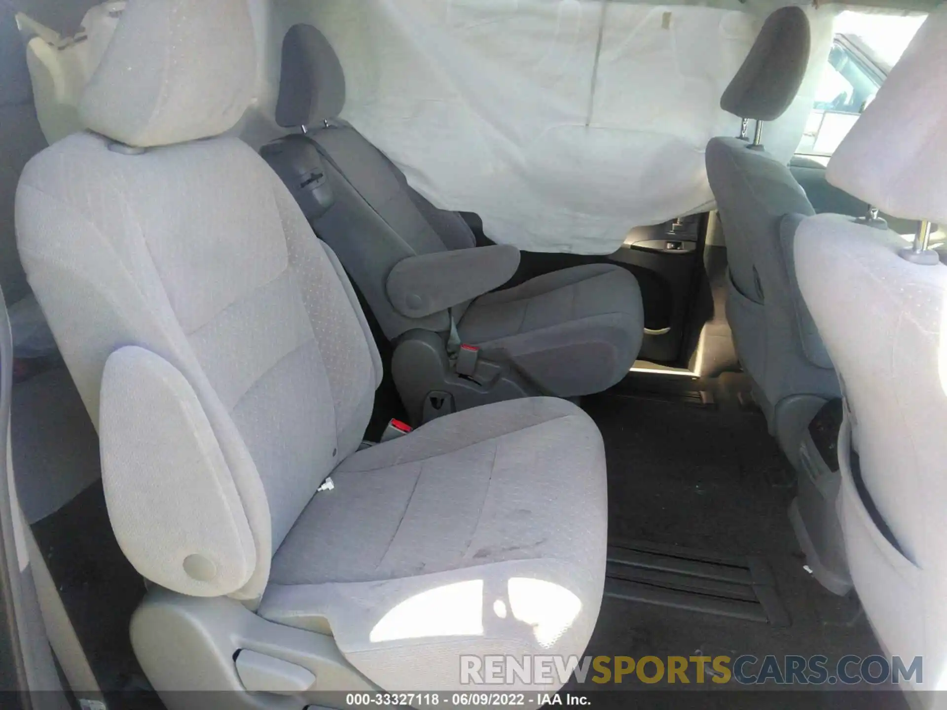 8 Фотография поврежденного автомобиля 5TDKZ3DC2KS967598 TOYOTA SIENNA 2019