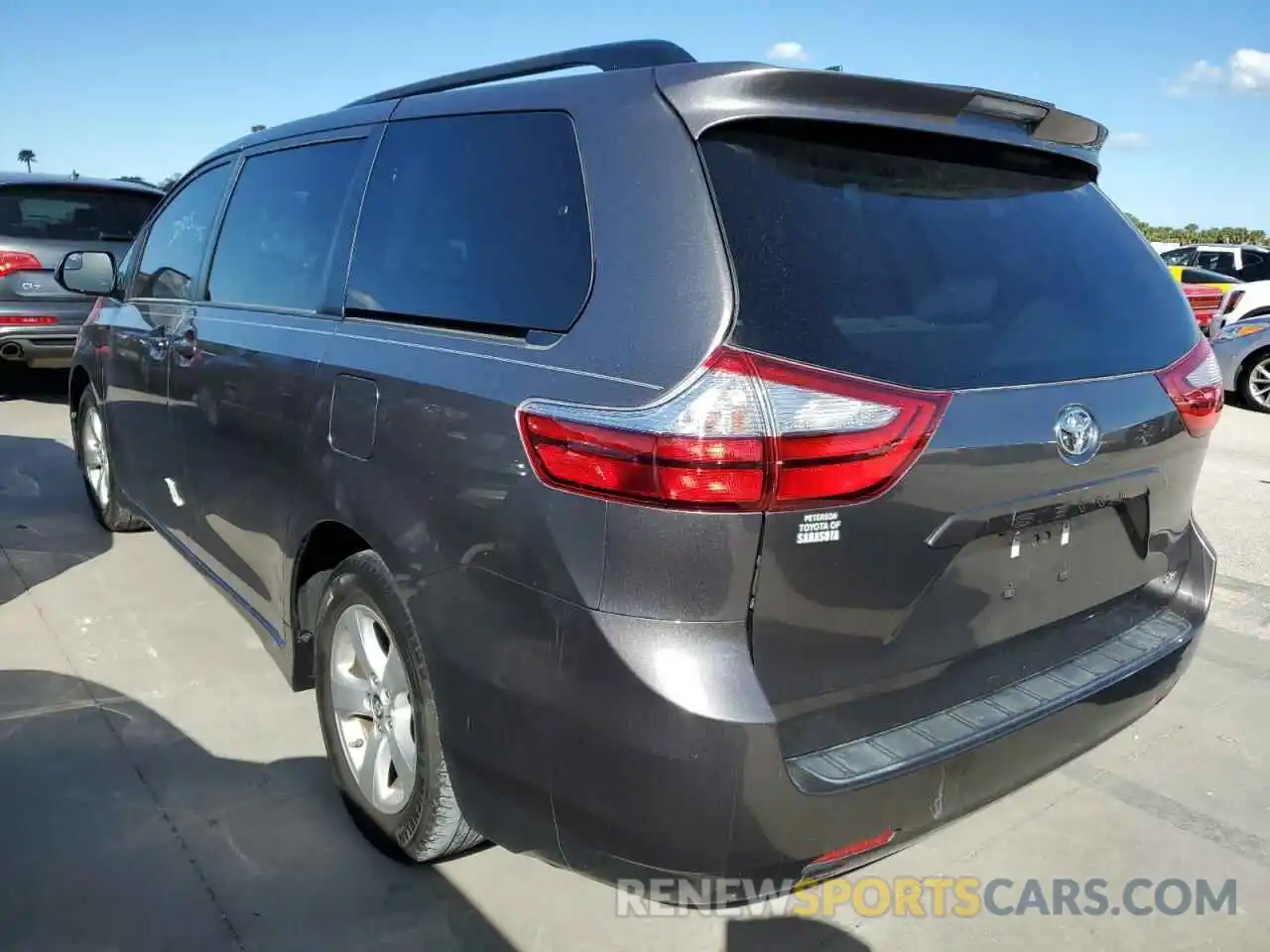 3 Photograph of a damaged car 5TDKZ3DC2KS981209 TOYOTA SIENNA 2019