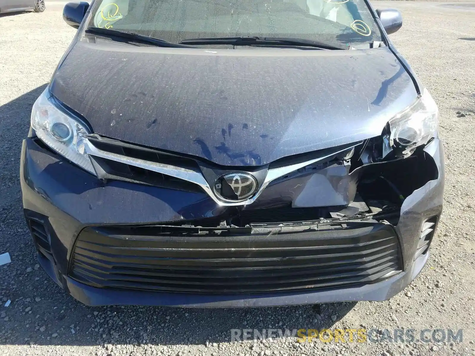 9 Photograph of a damaged car 5TDKZ3DC2KS990217 TOYOTA SIENNA 2019