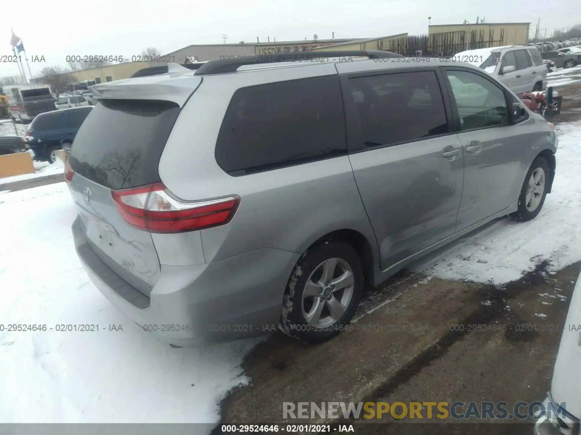 4 Фотография поврежденного автомобиля 5TDKZ3DC2KS991027 TOYOTA SIENNA 2019