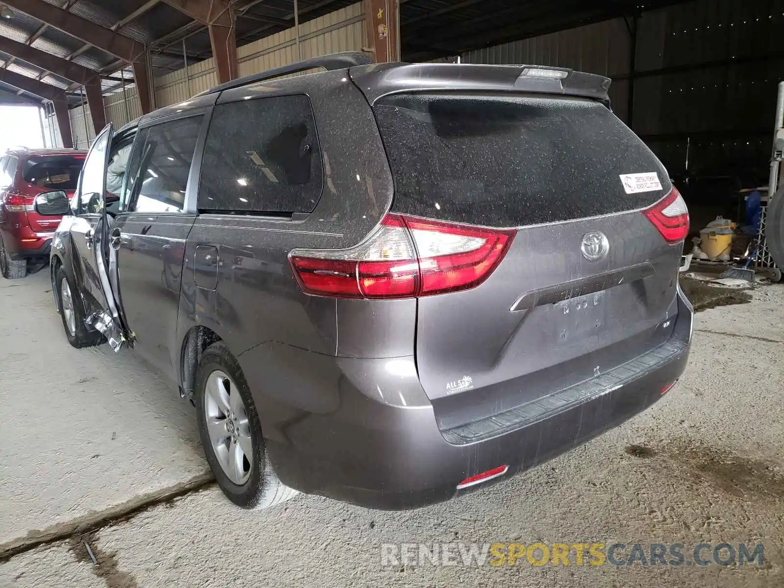 3 Photograph of a damaged car 5TDKZ3DC2KS993862 TOYOTA SIENNA 2019