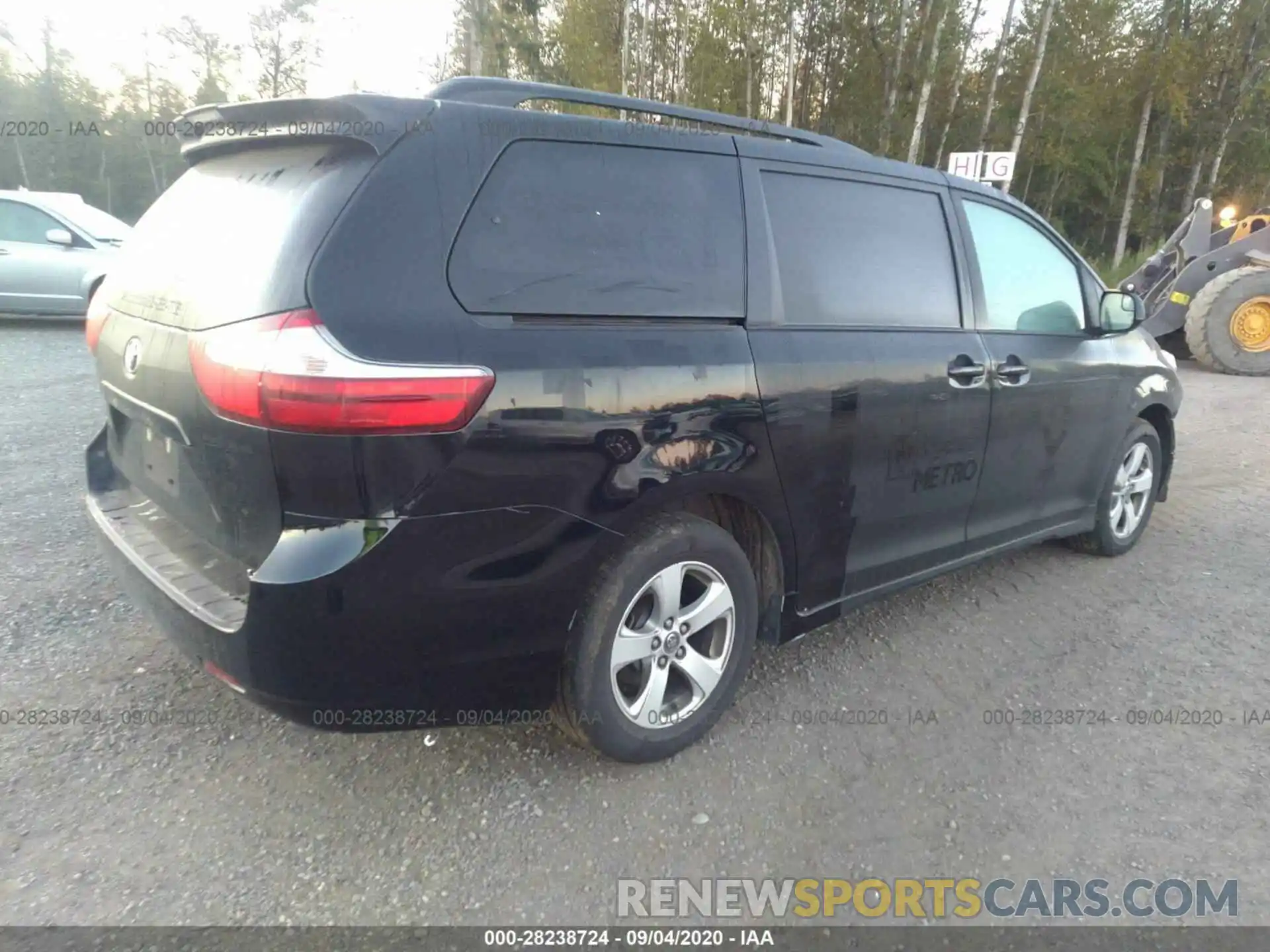 4 Фотография поврежденного автомобиля 5TDKZ3DC2KS996518 TOYOTA SIENNA 2019