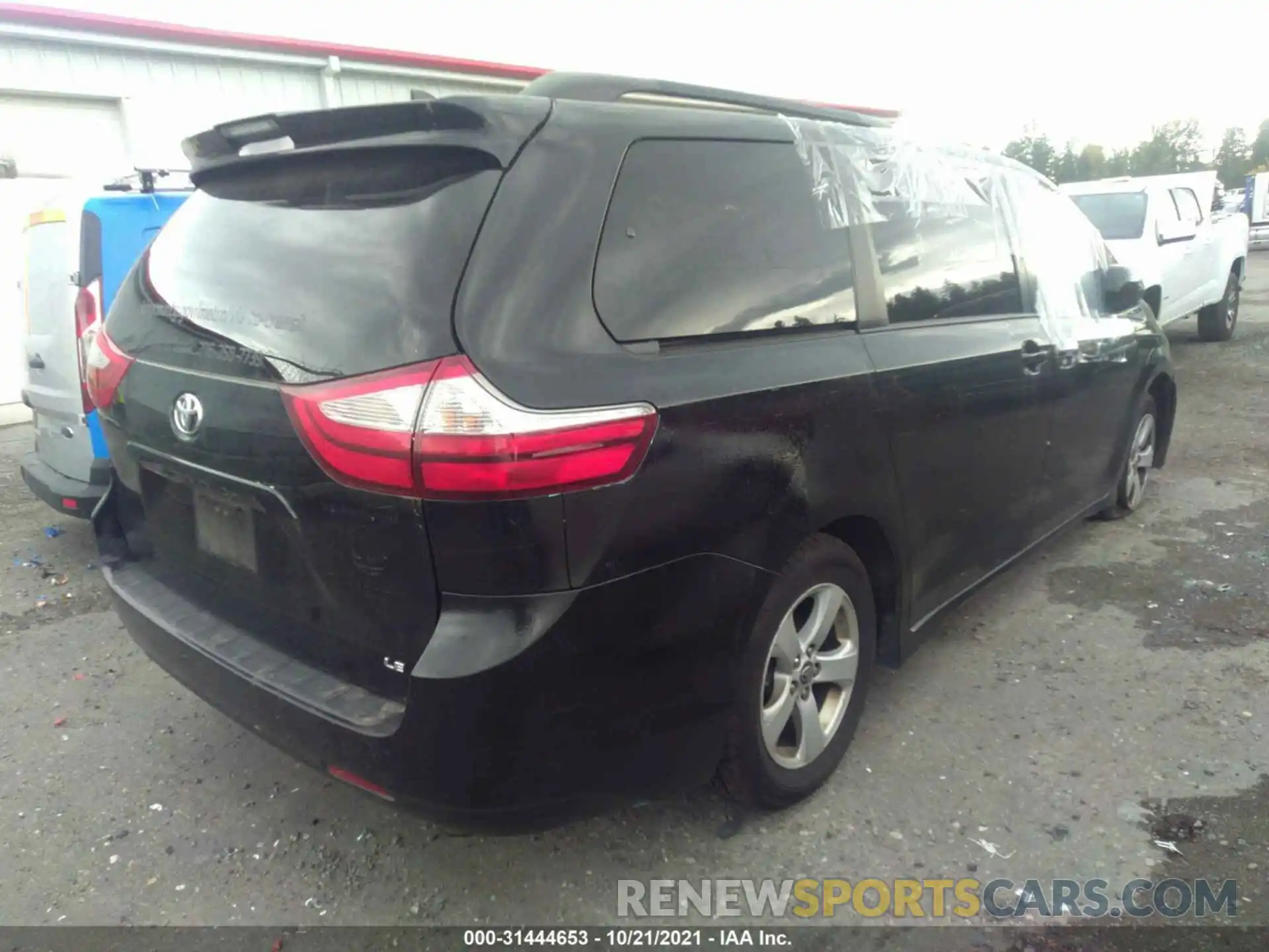 4 Фотография поврежденного автомобиля 5TDKZ3DC3KS010090 TOYOTA SIENNA 2019