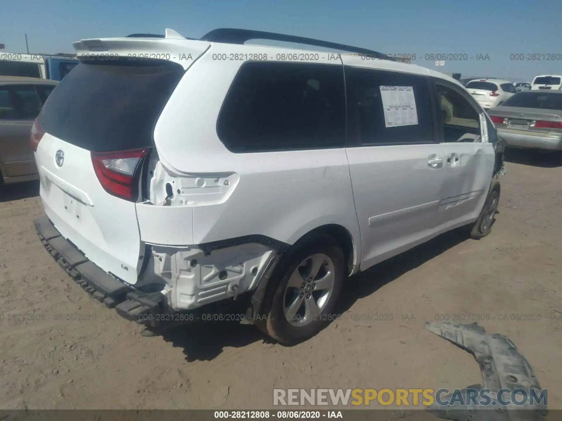 4 Photograph of a damaged car 5TDKZ3DC3KS012504 TOYOTA SIENNA 2019