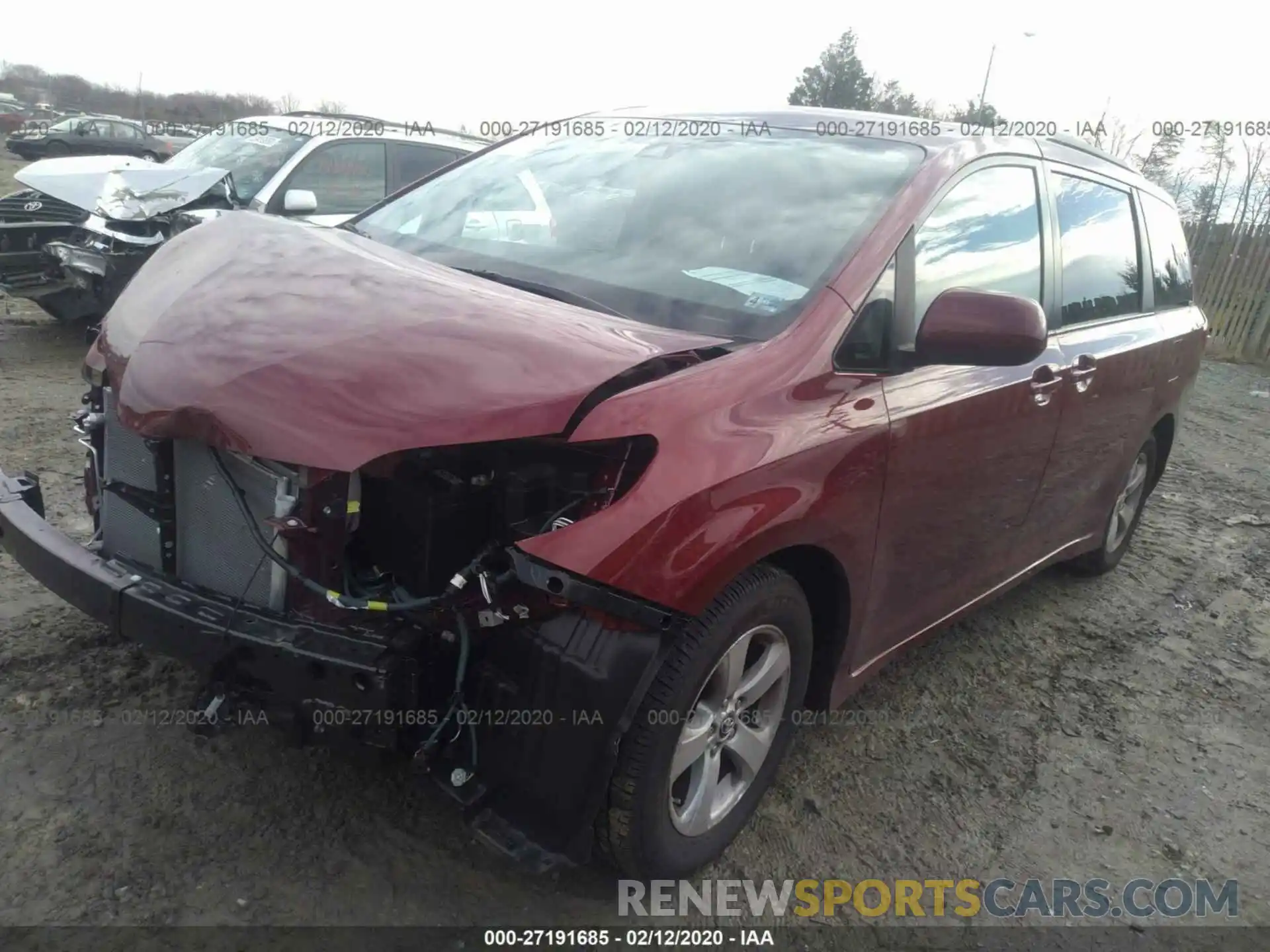 2 Photograph of a damaged car 5TDKZ3DC3KS020747 TOYOTA SIENNA 2019