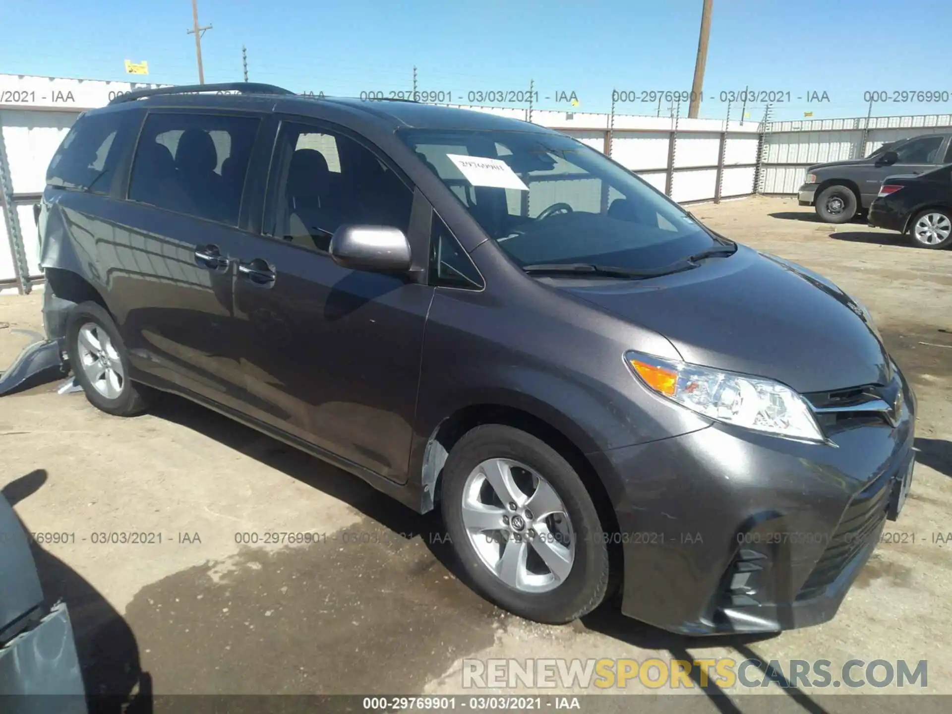 1 Photograph of a damaged car 5TDKZ3DC3KS970381 TOYOTA SIENNA 2019