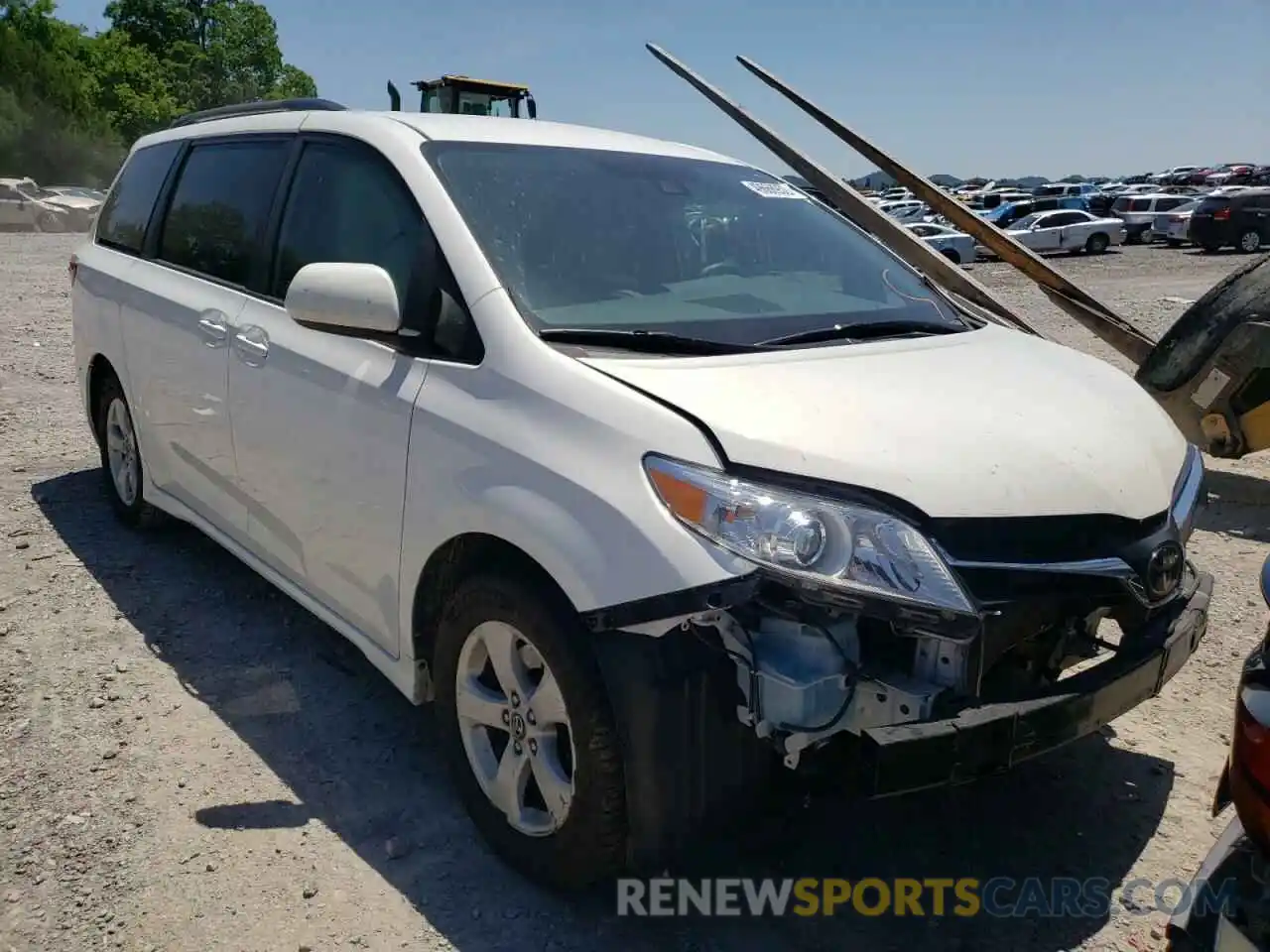 1 Photograph of a damaged car 5TDKZ3DC3KS974012 TOYOTA SIENNA 2019