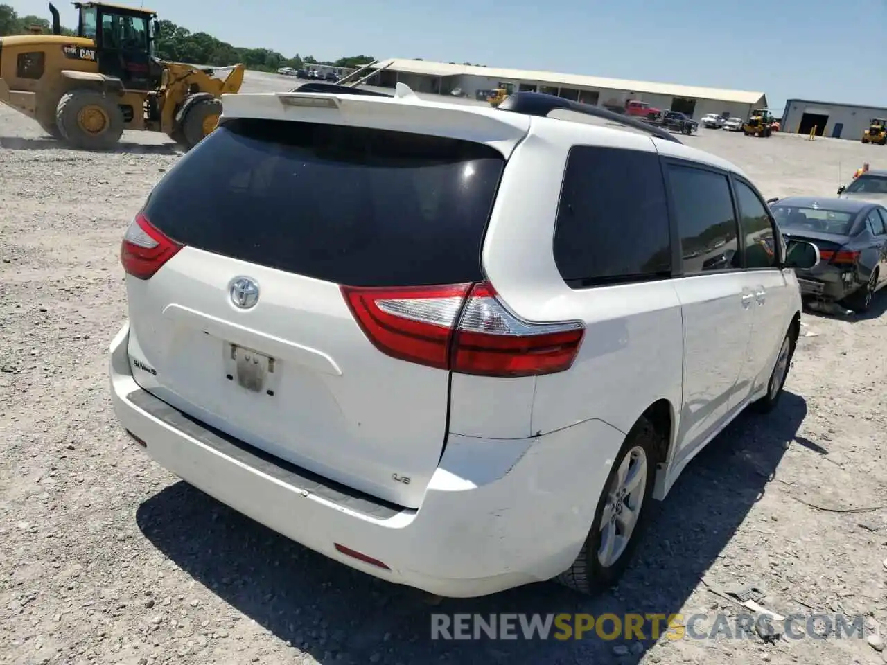 4 Photograph of a damaged car 5TDKZ3DC3KS974012 TOYOTA SIENNA 2019