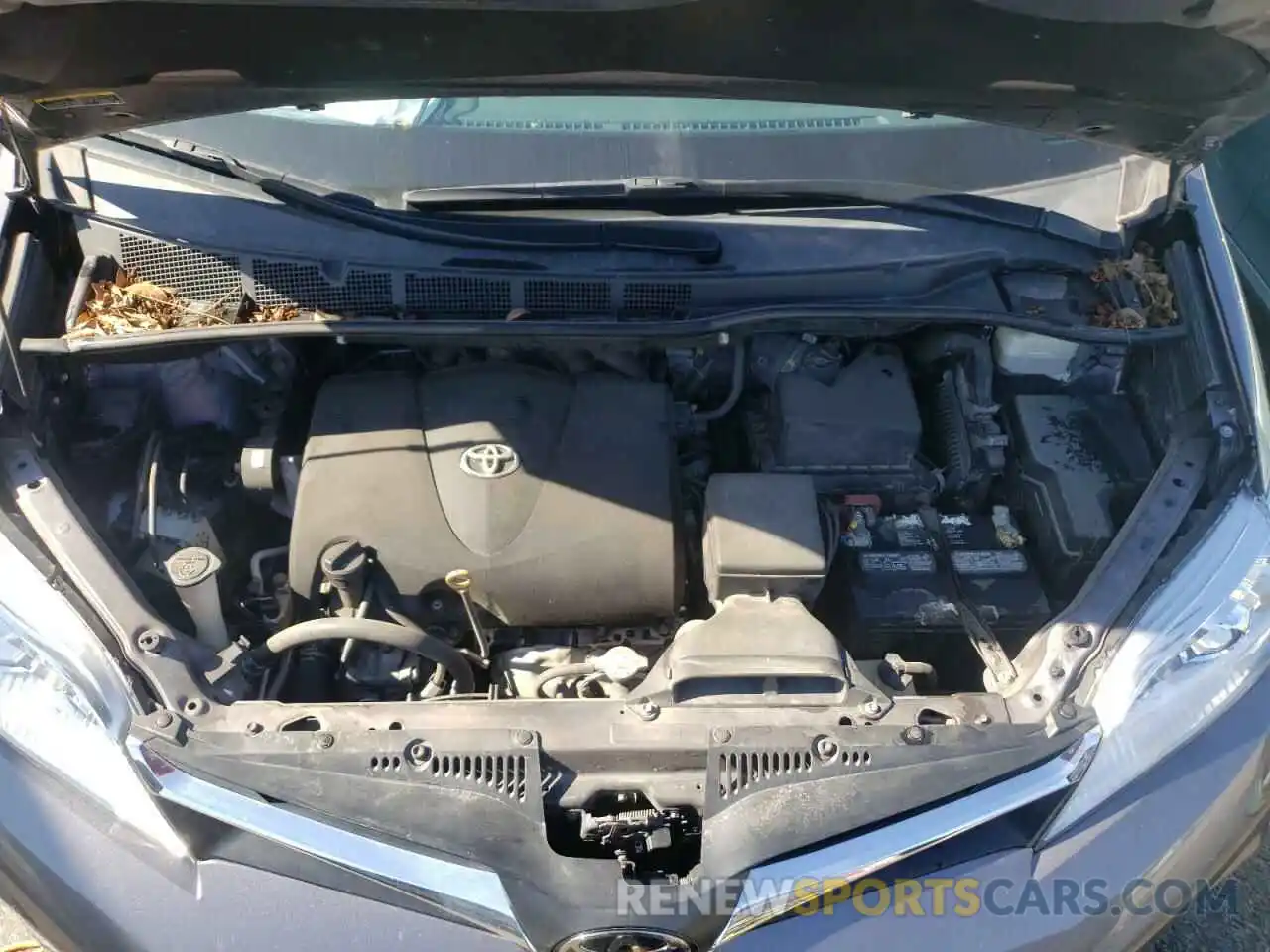 7 Photograph of a damaged car 5TDKZ3DC3KS975533 TOYOTA SIENNA 2019