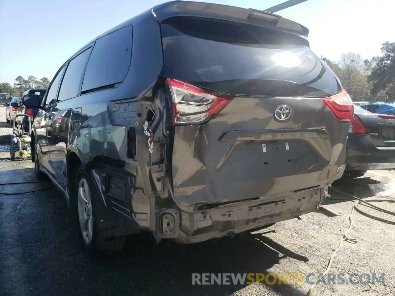 9 Фотография поврежденного автомобиля 5TDKZ3DC3KS975533 TOYOTA SIENNA 2019