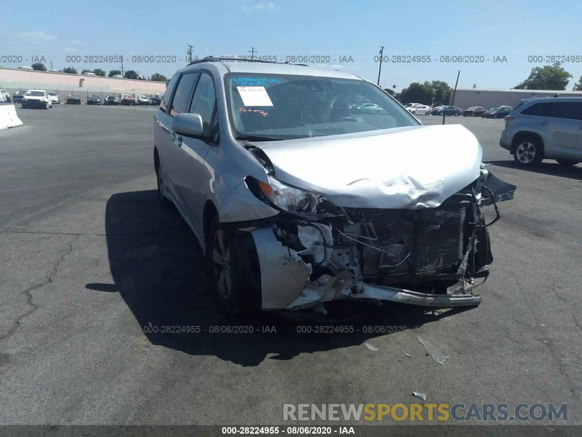 1 Photograph of a damaged car 5TDKZ3DC3KS981381 TOYOTA SIENNA 2019