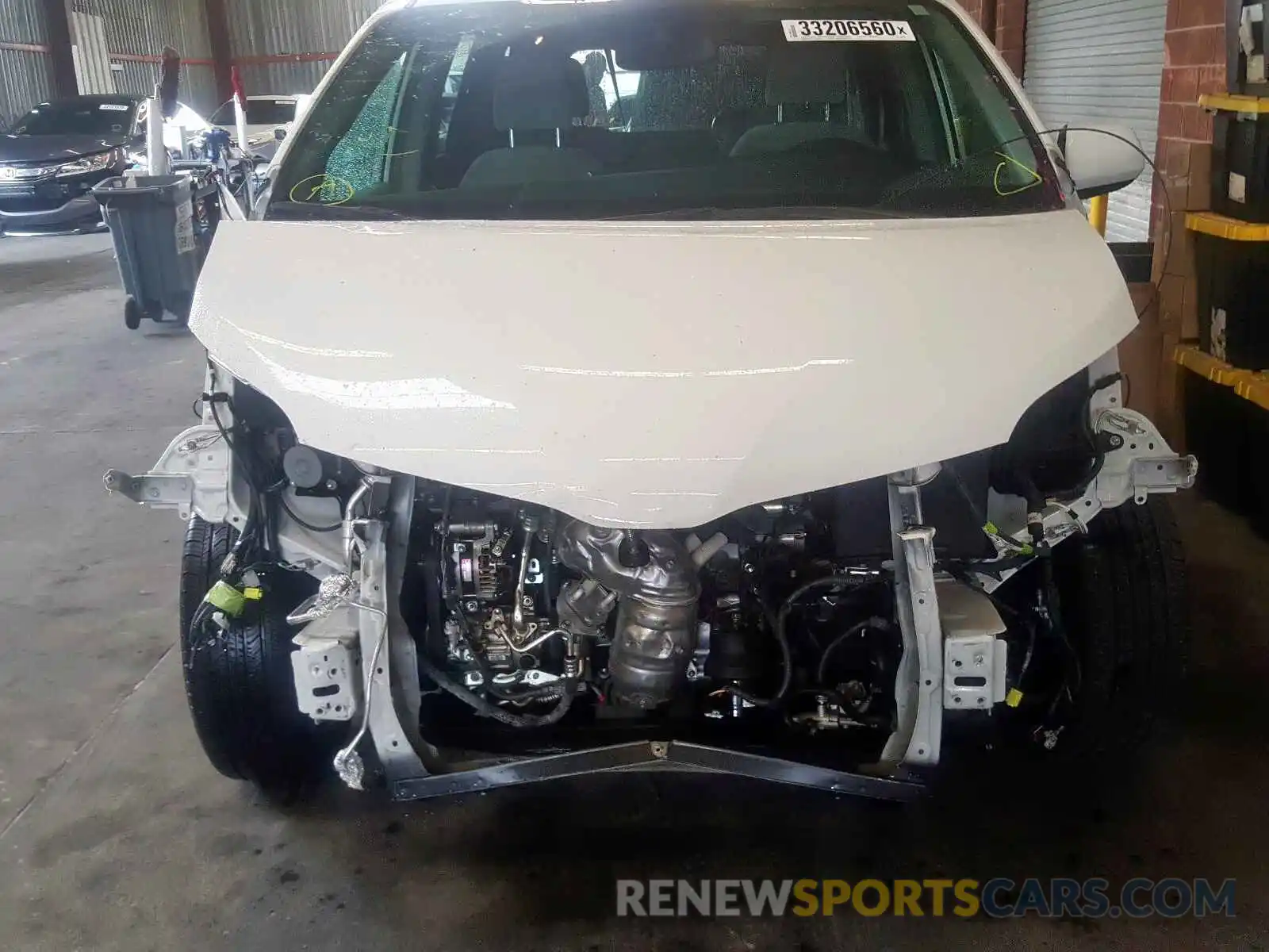 9 Photograph of a damaged car 5TDKZ3DC3KS981512 TOYOTA SIENNA 2019