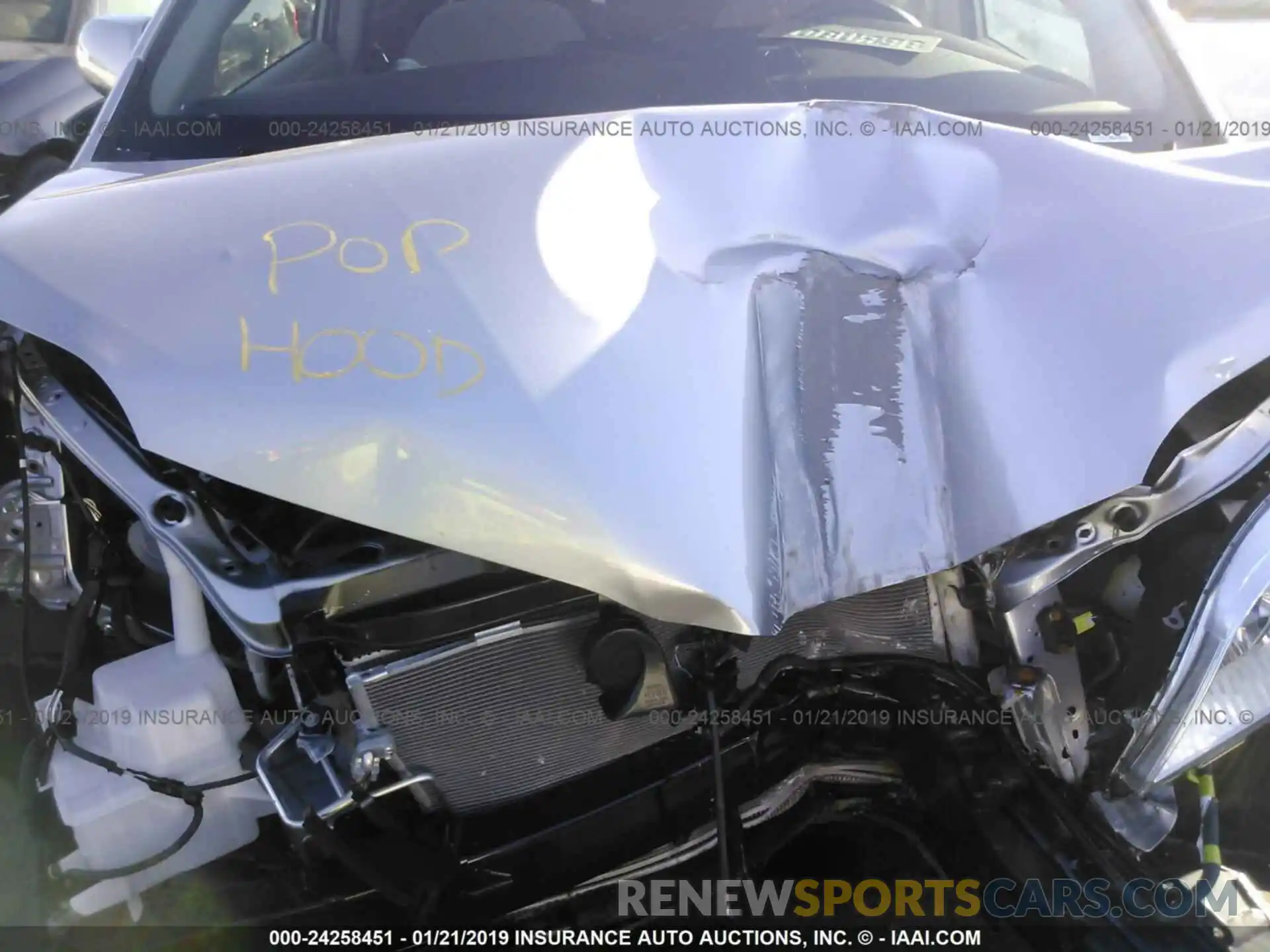 10 Photograph of a damaged car 5TDKZ3DC3KS992865 TOYOTA SIENNA 2019