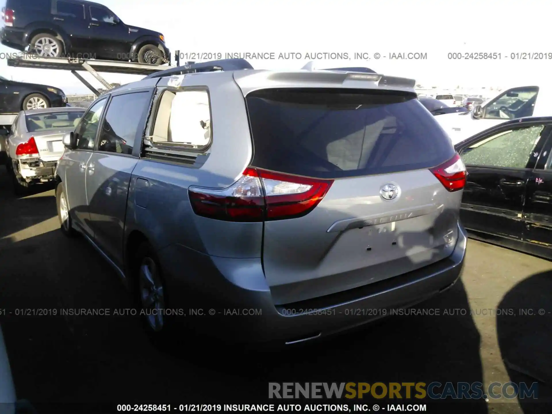 3 Photograph of a damaged car 5TDKZ3DC3KS992865 TOYOTA SIENNA 2019