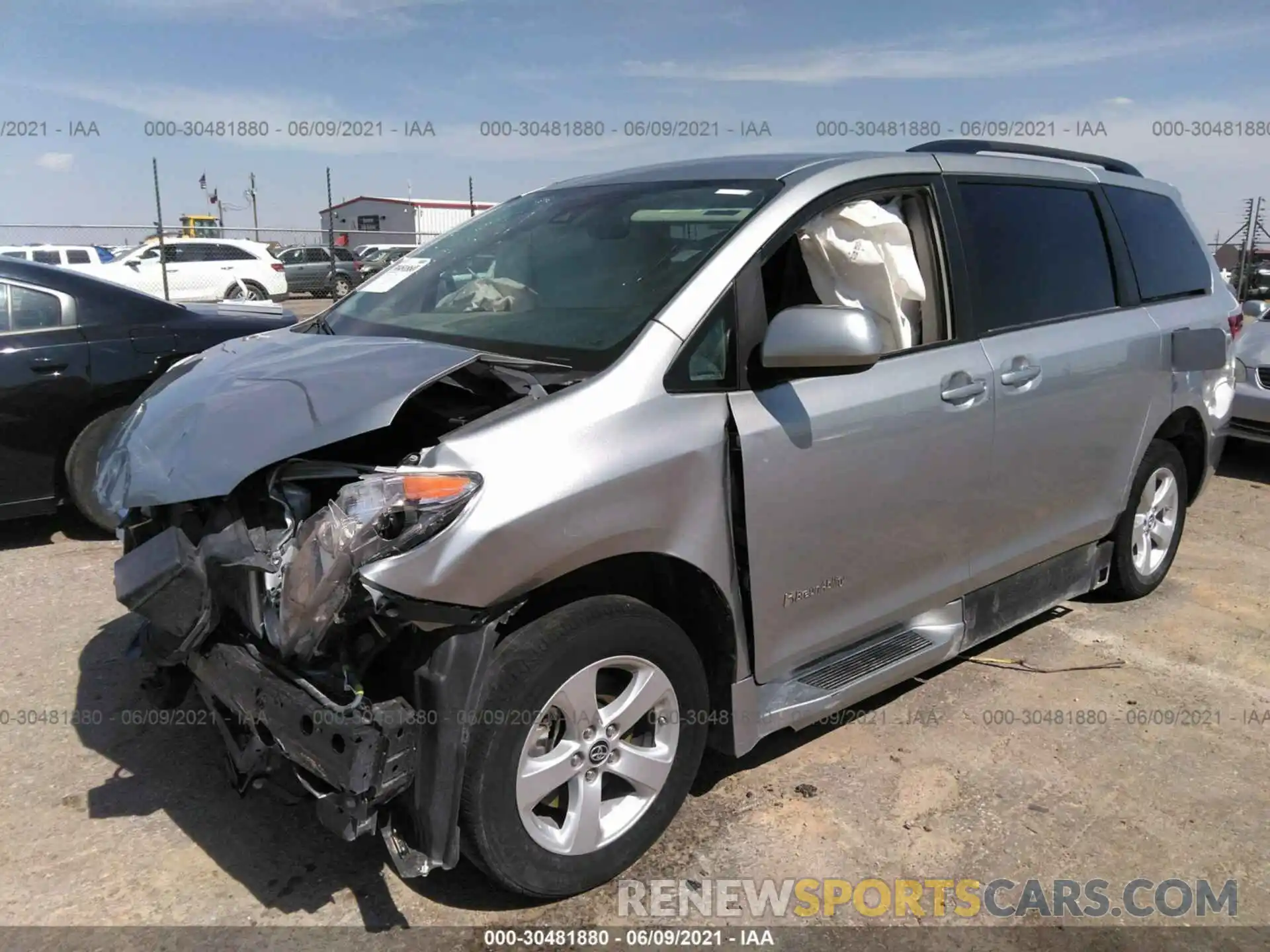 2 Photograph of a damaged car 5TDKZ3DC3KS993255 TOYOTA SIENNA 2019