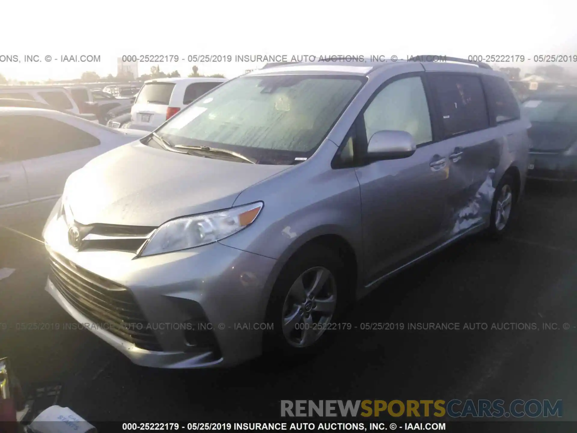 2 Photograph of a damaged car 5TDKZ3DC4KS002757 TOYOTA SIENNA 2019