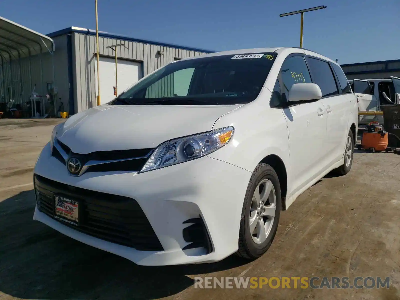 2 Photograph of a damaged car 5TDKZ3DC4KS003732 TOYOTA SIENNA 2019