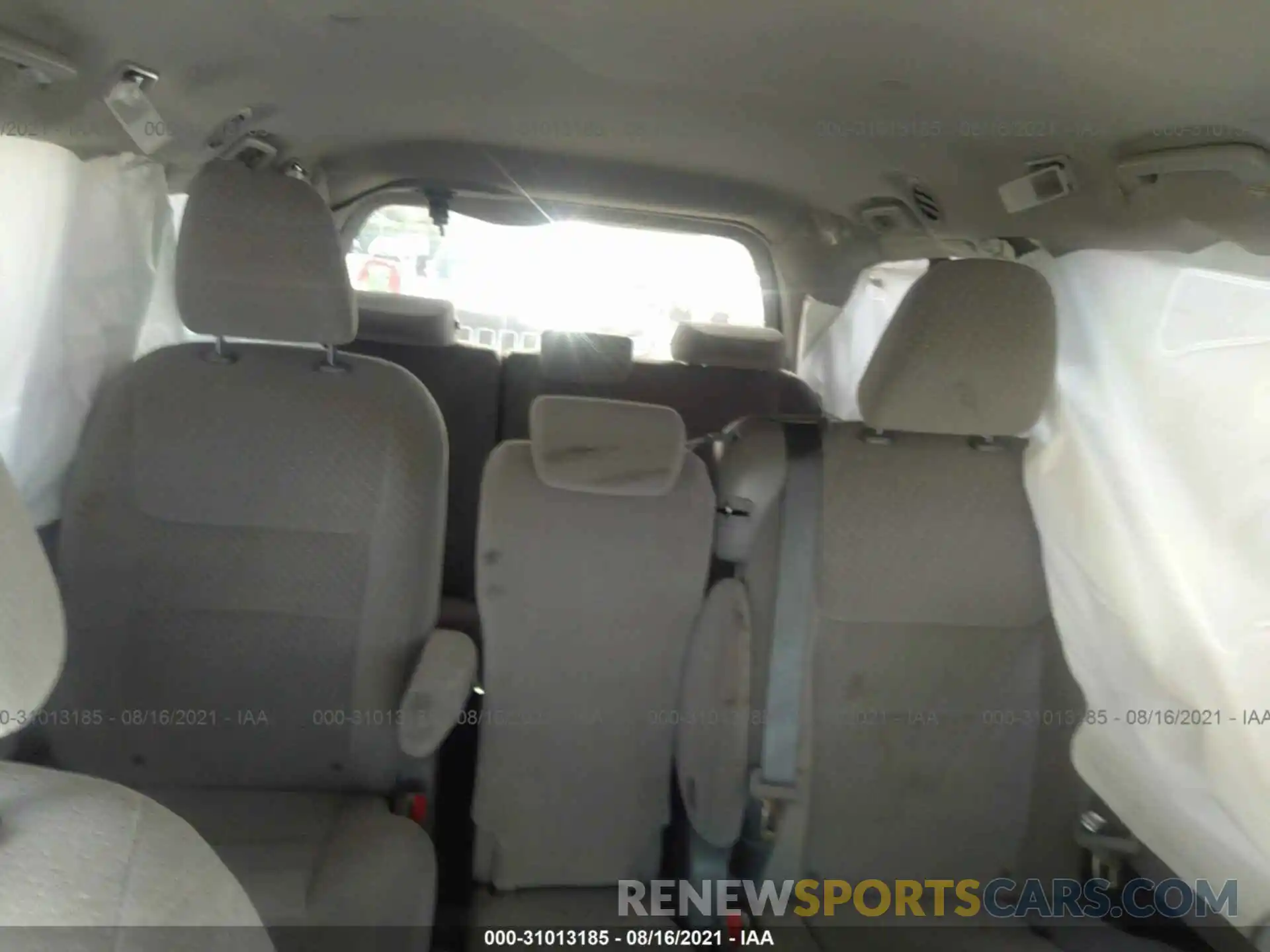 8 Фотография поврежденного автомобиля 5TDKZ3DC4KS009269 TOYOTA SIENNA 2019