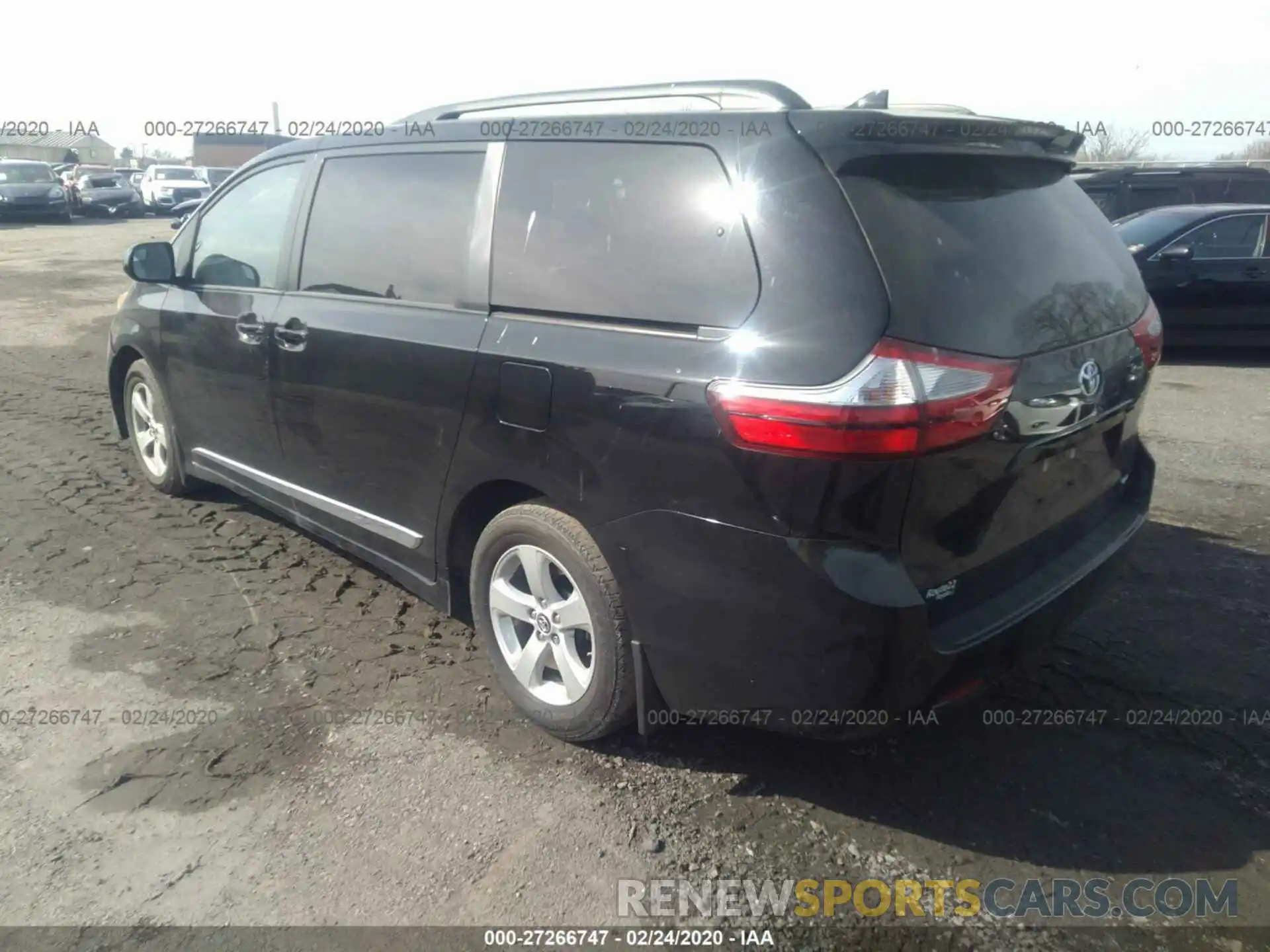 3 Photograph of a damaged car 5TDKZ3DC4KS009367 TOYOTA SIENNA 2019