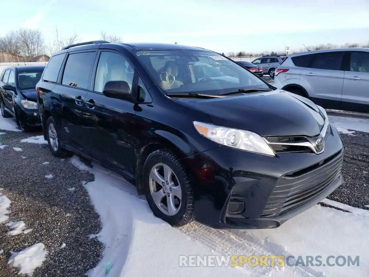 1 Photograph of a damaged car 5TDKZ3DC4KS009580 TOYOTA SIENNA 2019