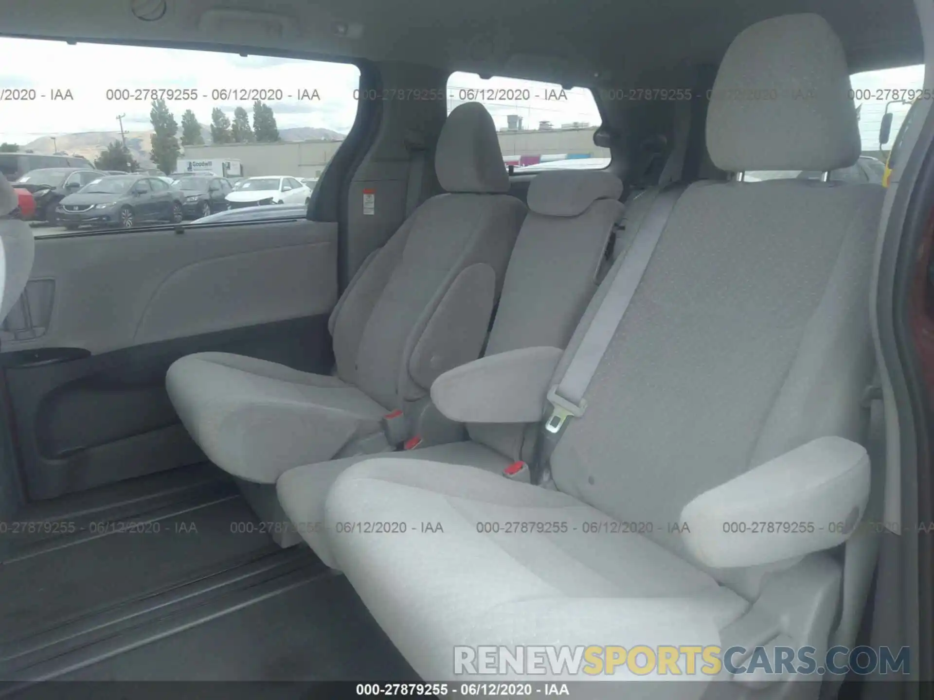 8 Photograph of a damaged car 5TDKZ3DC4KS009918 TOYOTA SIENNA 2019