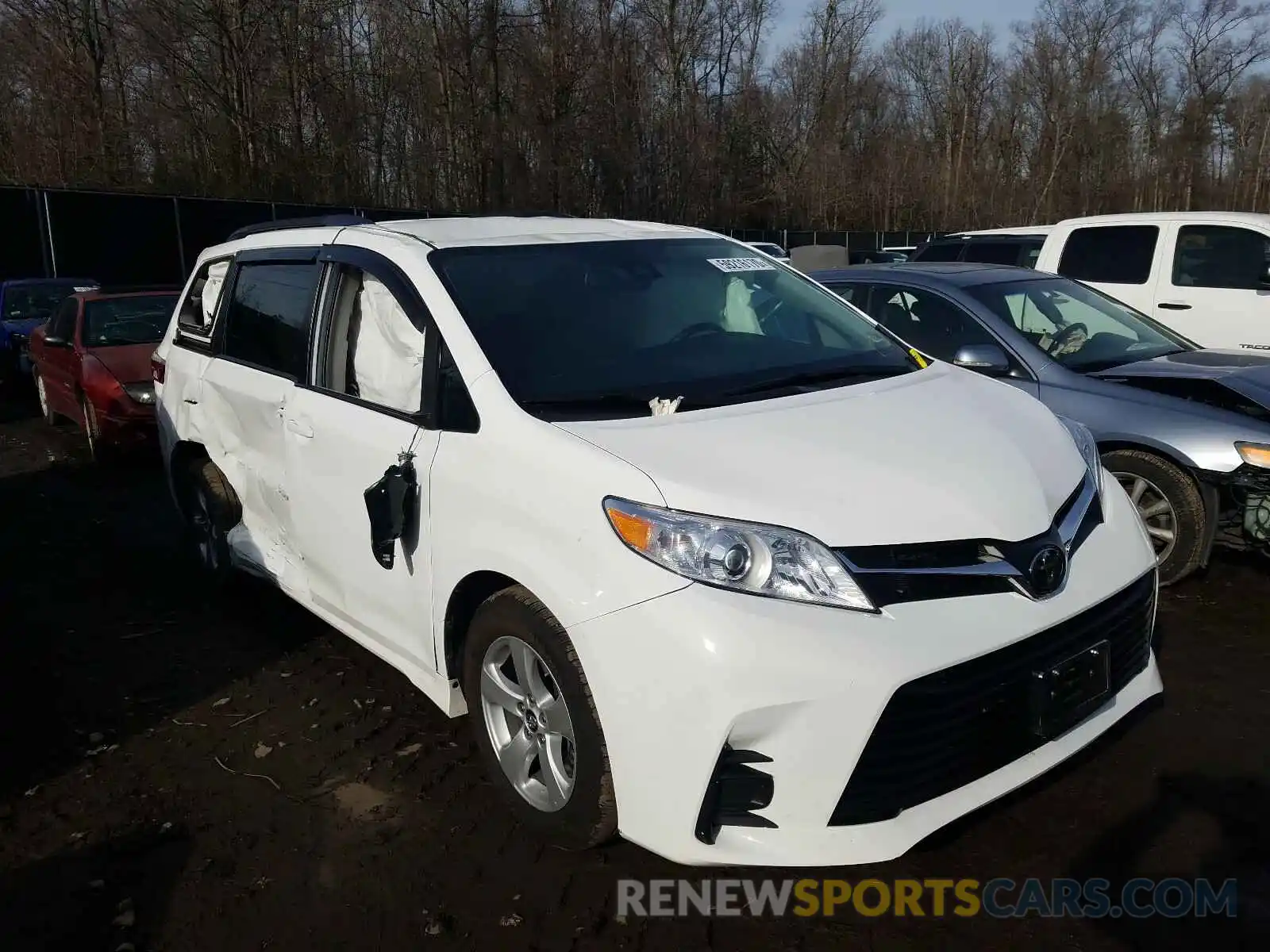 1 Фотография поврежденного автомобиля 5TDKZ3DC4KS018005 TOYOTA SIENNA 2019