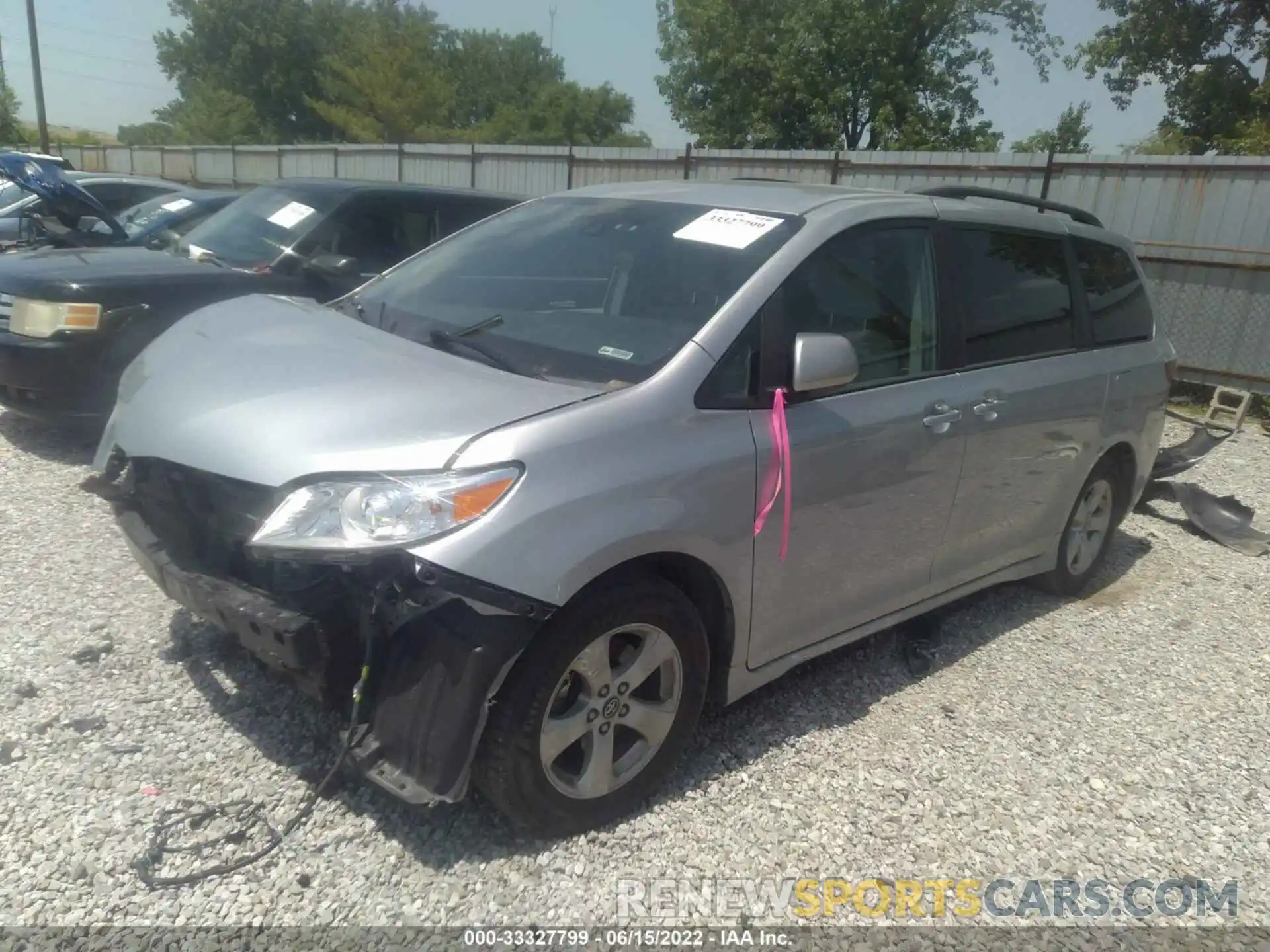 2 Photograph of a damaged car 5TDKZ3DC4KS020160 TOYOTA SIENNA 2019