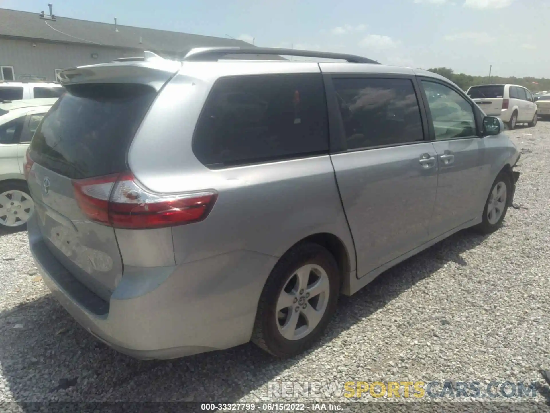 4 Фотография поврежденного автомобиля 5TDKZ3DC4KS020160 TOYOTA SIENNA 2019