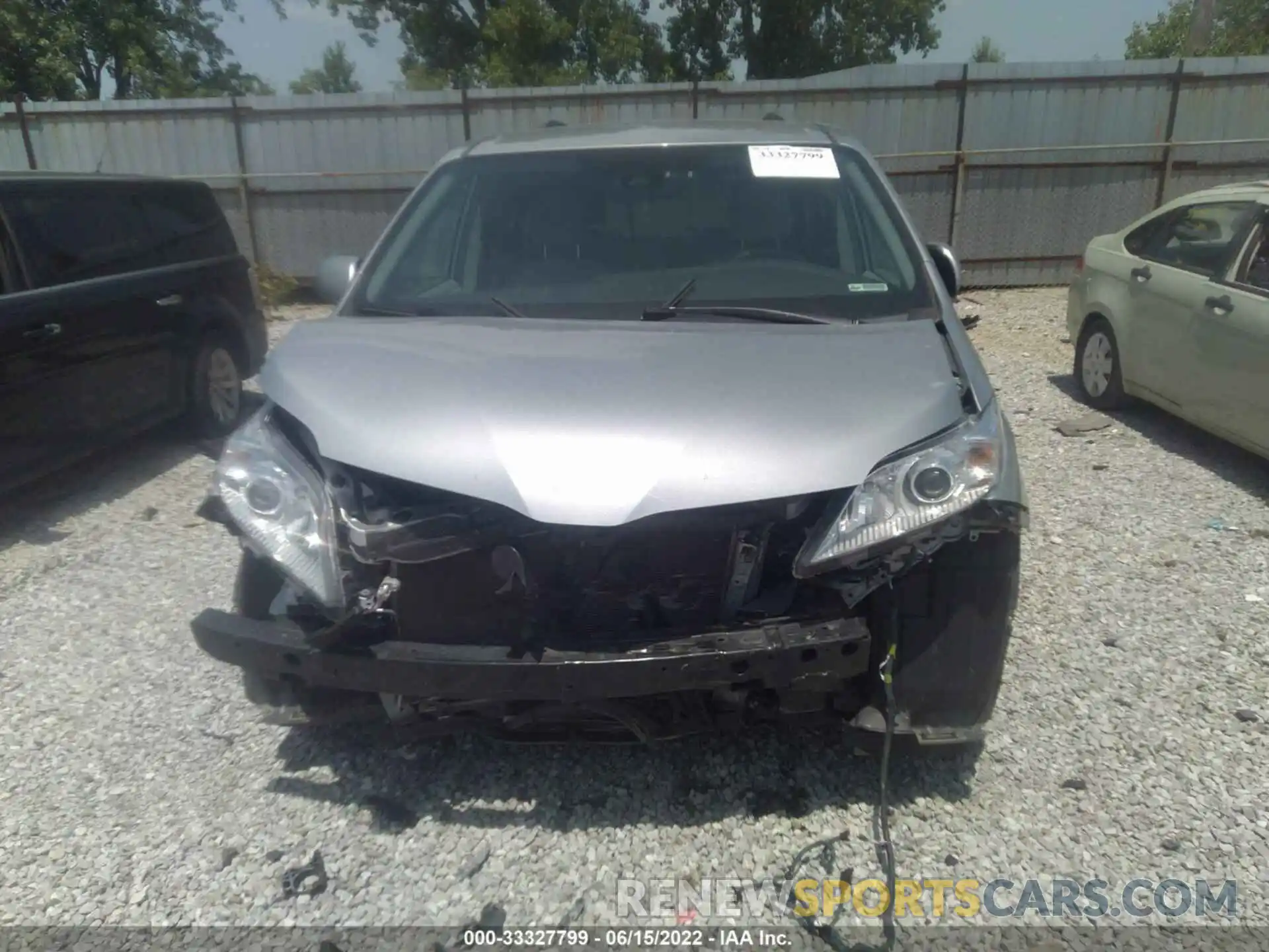 6 Photograph of a damaged car 5TDKZ3DC4KS020160 TOYOTA SIENNA 2019