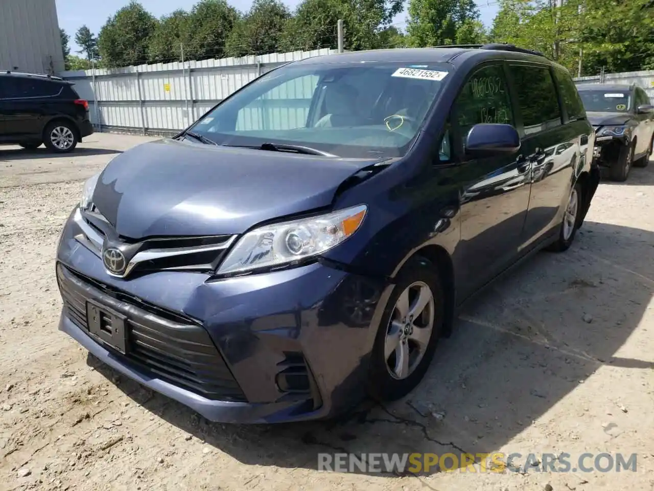 2 Photograph of a damaged car 5TDKZ3DC4KS966176 TOYOTA SIENNA 2019