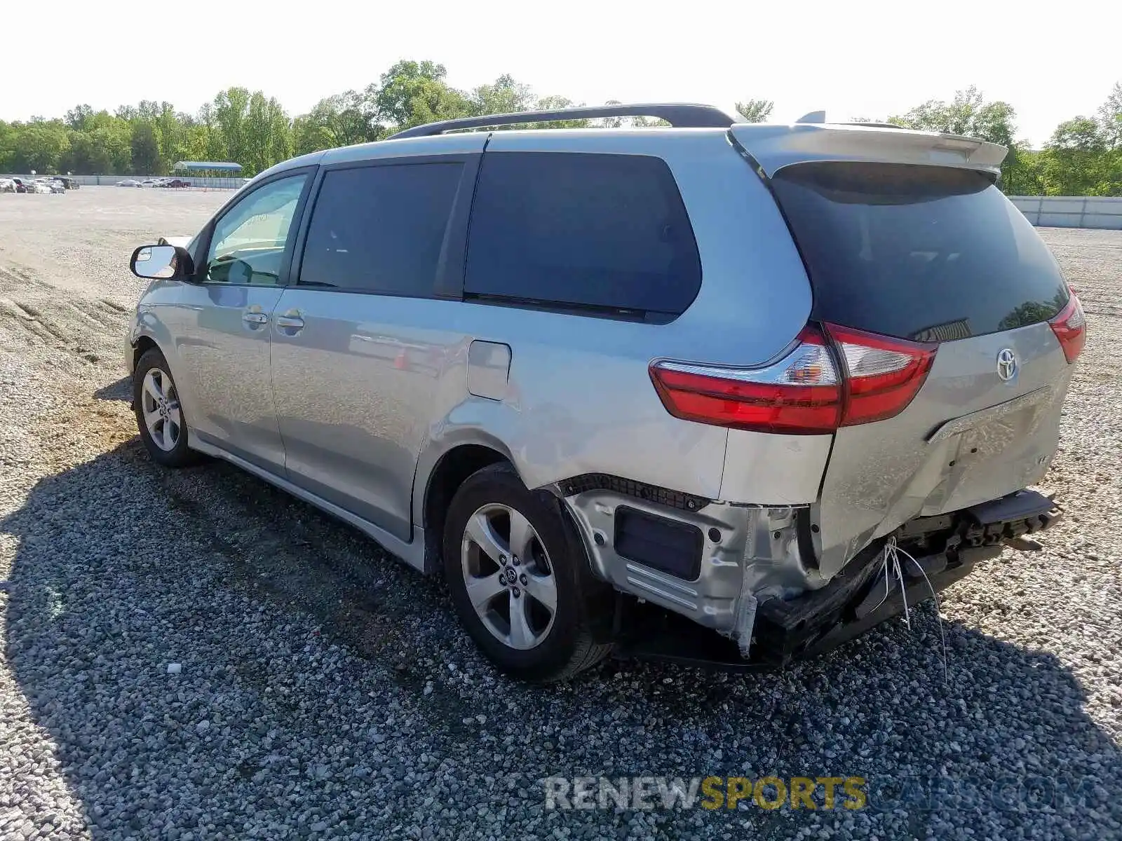 3 Photograph of a damaged car 5TDKZ3DC4KS971054 TOYOTA SIENNA 2019