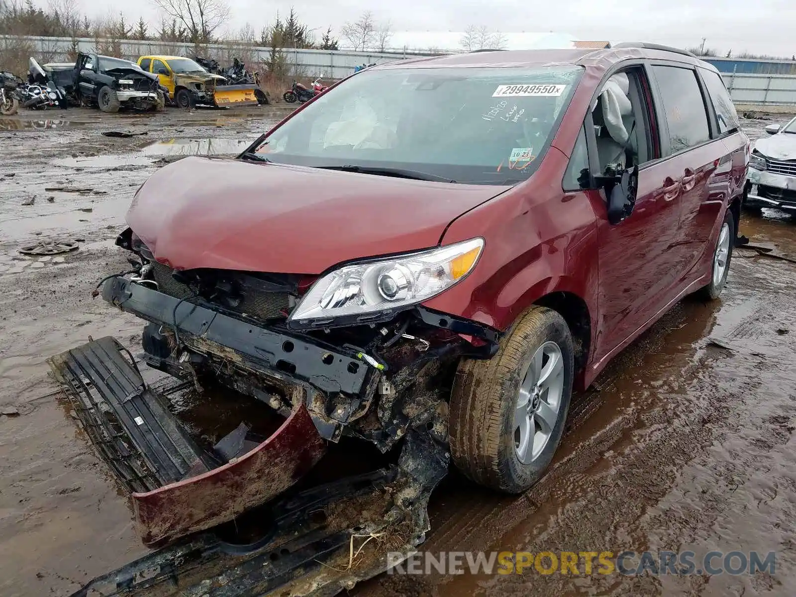 2 Фотография поврежденного автомобиля 5TDKZ3DC4KS971569 TOYOTA SIENNA 2019