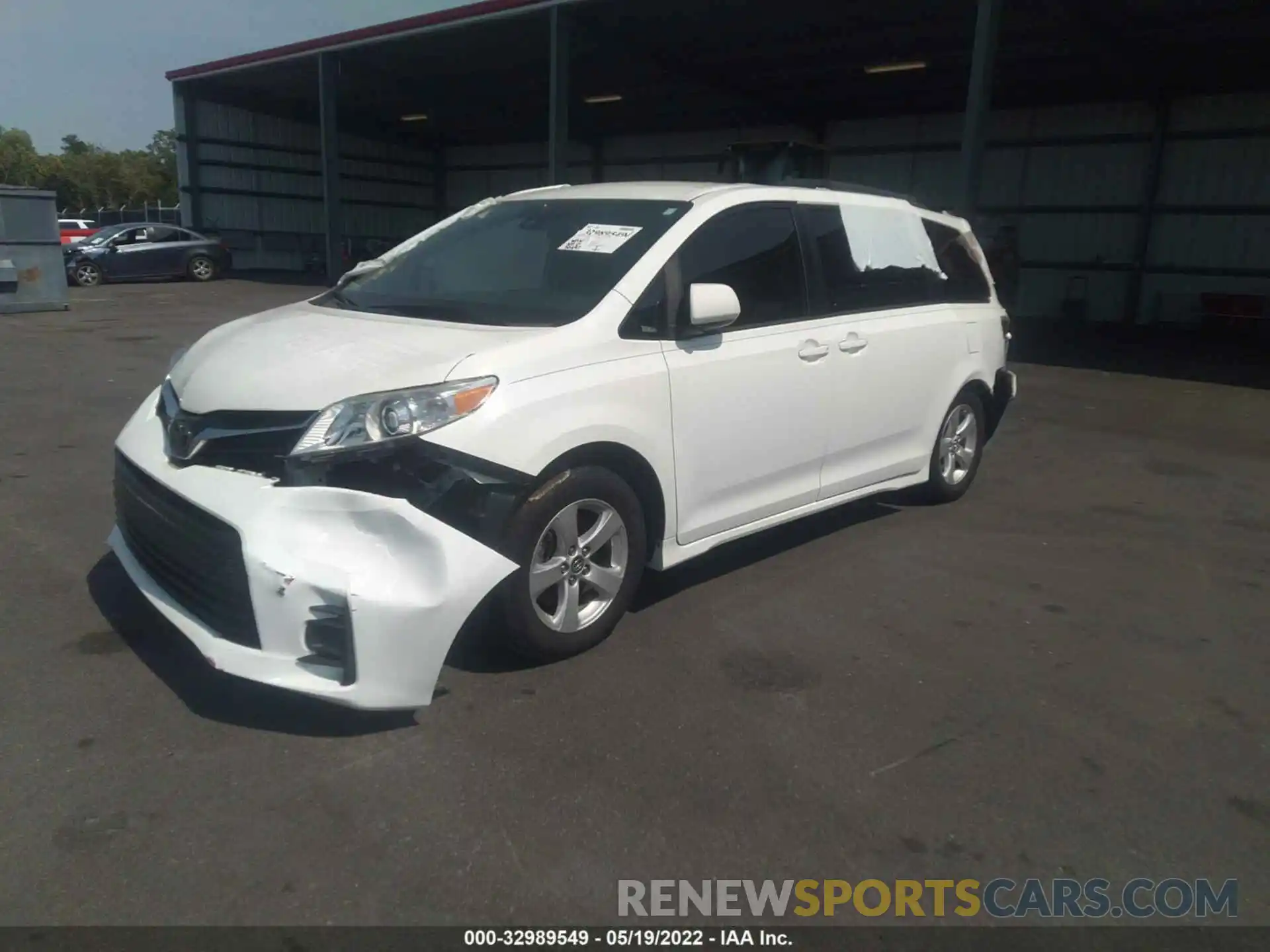 2 Фотография поврежденного автомобиля 5TDKZ3DC4KS972429 TOYOTA SIENNA 2019