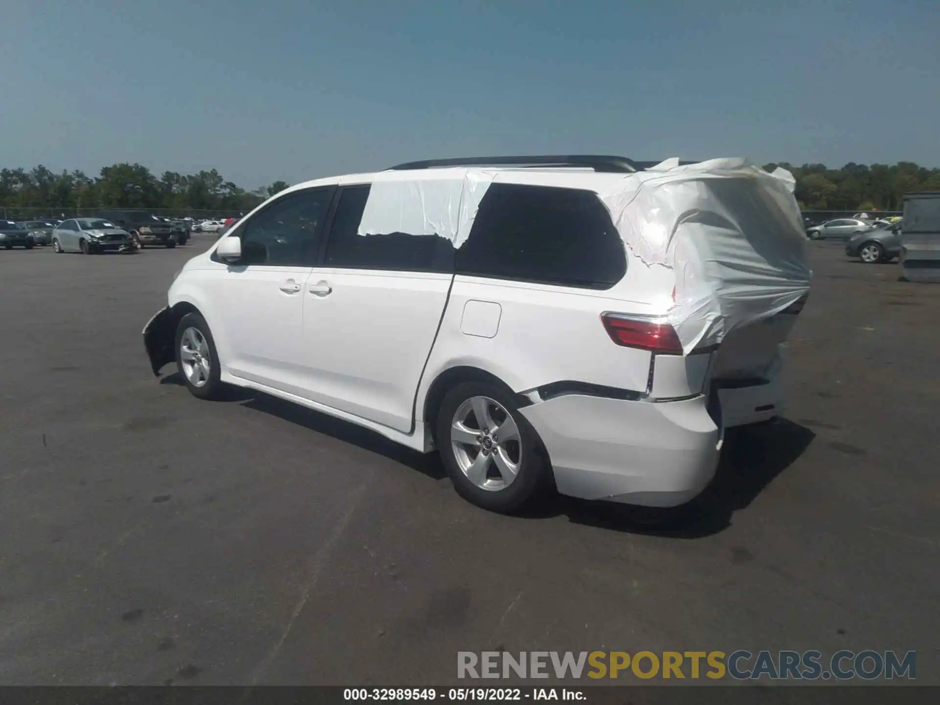 3 Фотография поврежденного автомобиля 5TDKZ3DC4KS972429 TOYOTA SIENNA 2019