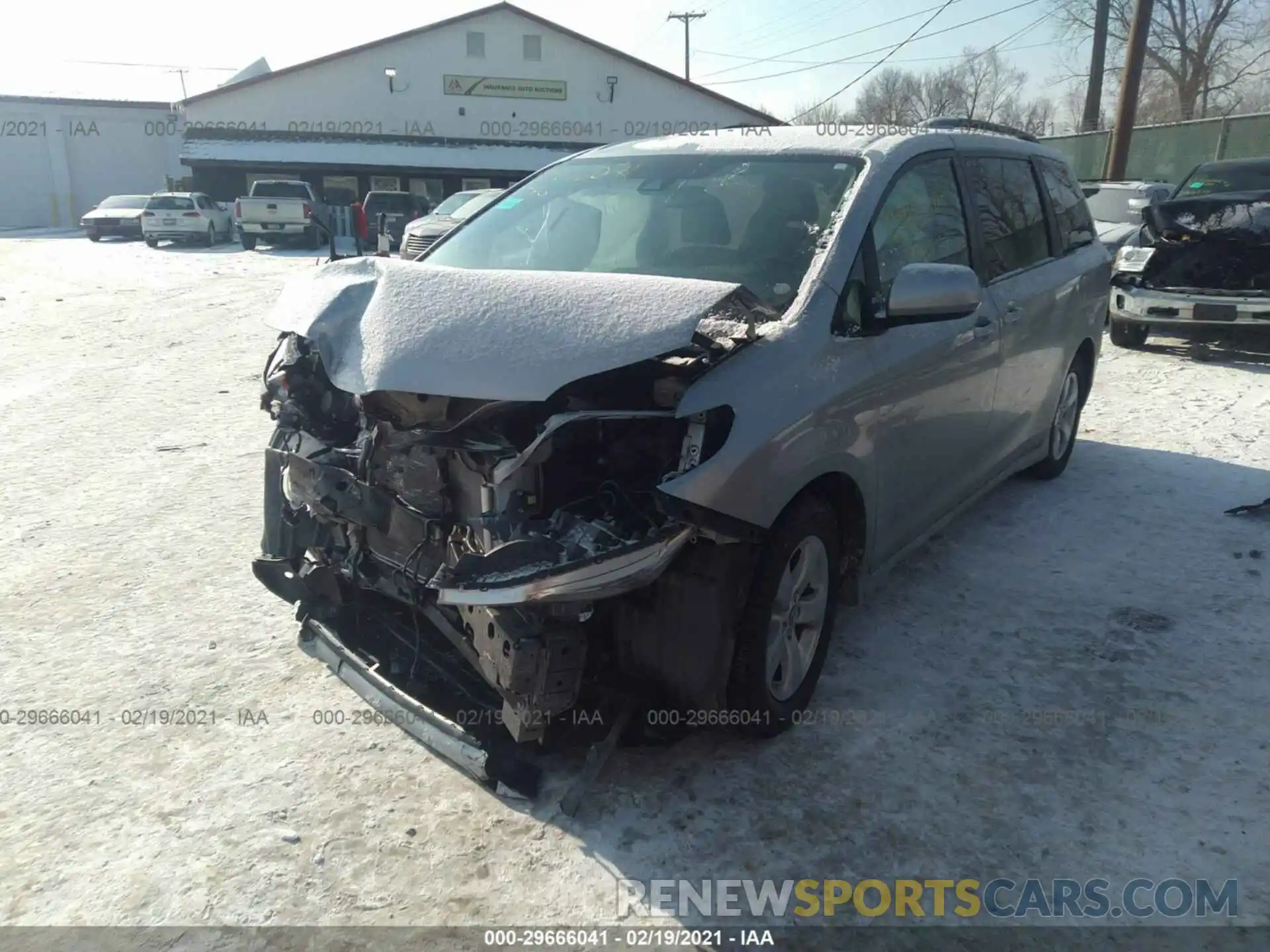 2 Photograph of a damaged car 5TDKZ3DC4KS981096 TOYOTA SIENNA 2019