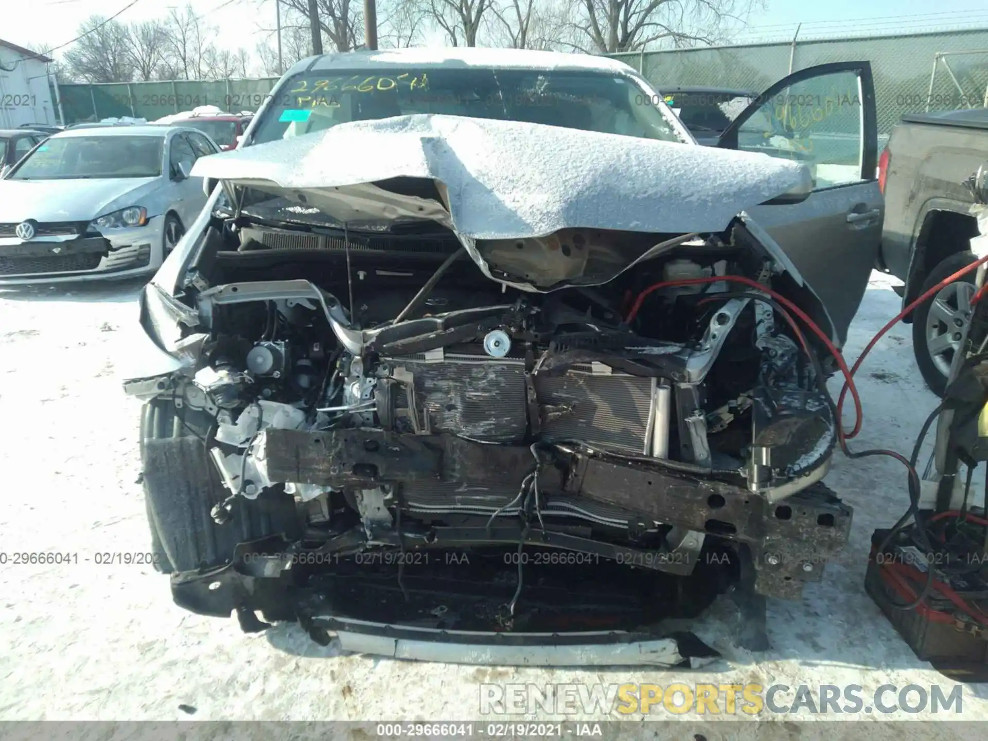 6 Photograph of a damaged car 5TDKZ3DC4KS981096 TOYOTA SIENNA 2019