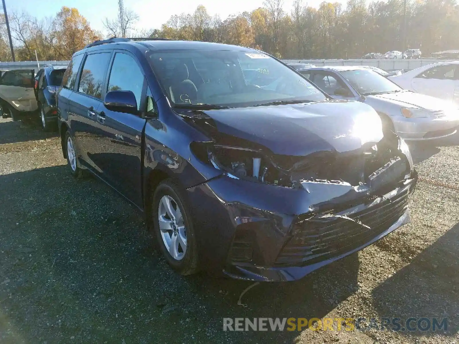 1 Photograph of a damaged car 5TDKZ3DC4KS981387 TOYOTA SIENNA 2019