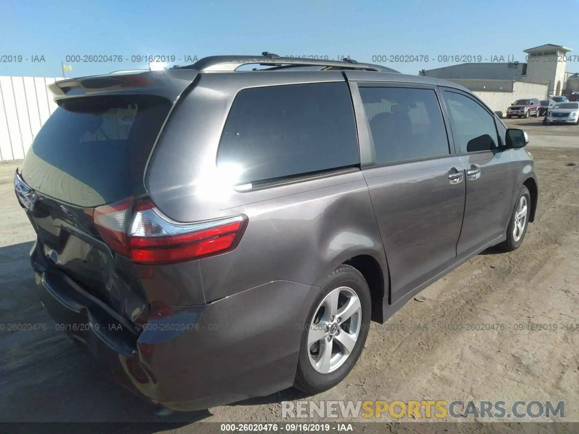 4 Photograph of a damaged car 5TDKZ3DC4KS982765 TOYOTA SIENNA 2019