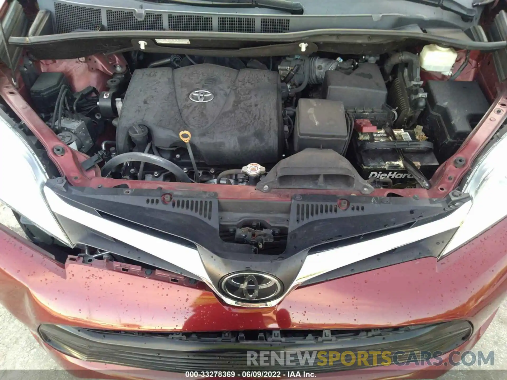 10 Photograph of a damaged car 5TDKZ3DC4KS985603 TOYOTA SIENNA 2019