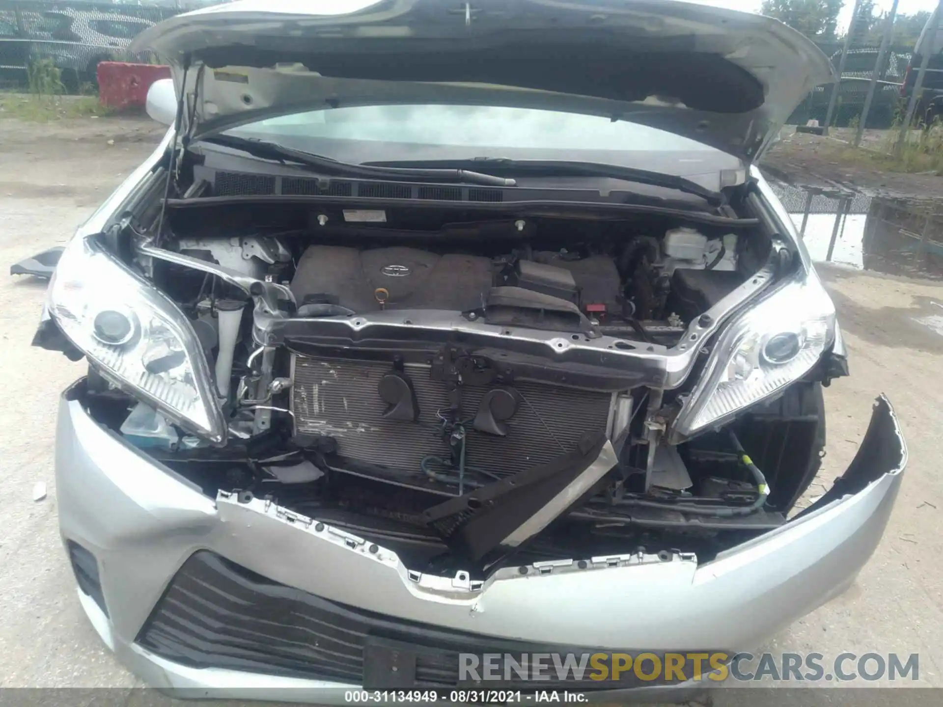 10 Photograph of a damaged car 5TDKZ3DC4KS990347 TOYOTA SIENNA 2019