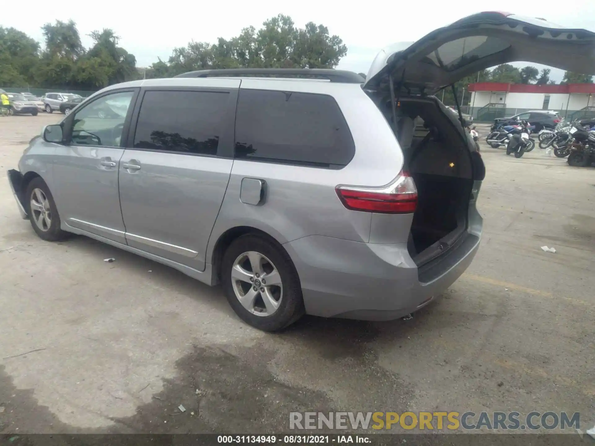 3 Photograph of a damaged car 5TDKZ3DC4KS990347 TOYOTA SIENNA 2019