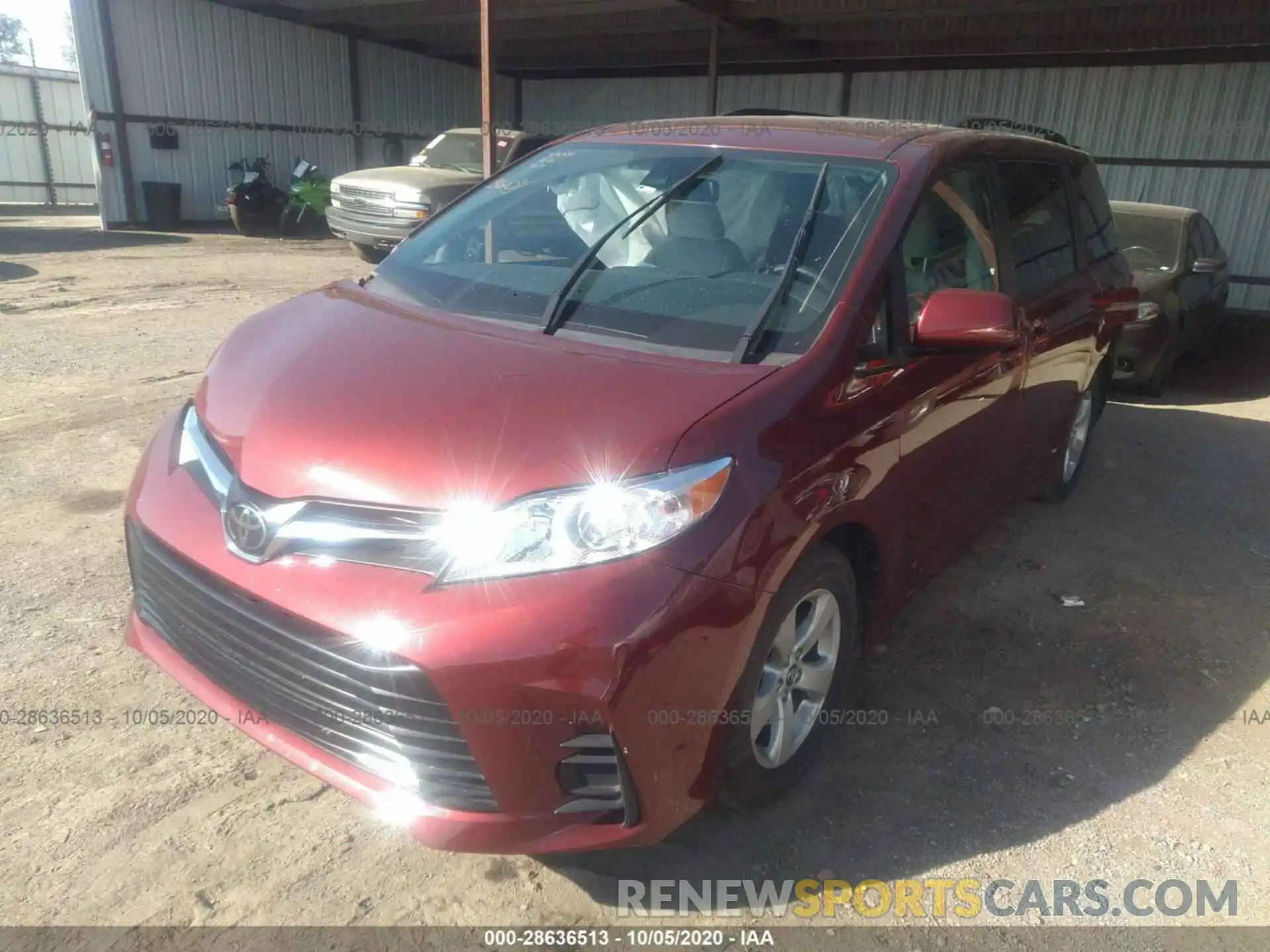 2 Photograph of a damaged car 5TDKZ3DC4KS991403 TOYOTA SIENNA 2019