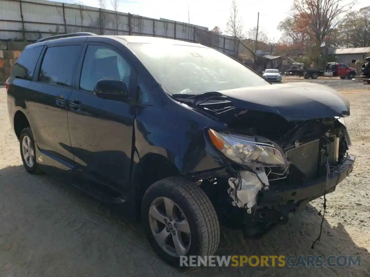 1 Photograph of a damaged car 5TDKZ3DC4KS992535 TOYOTA SIENNA 2019