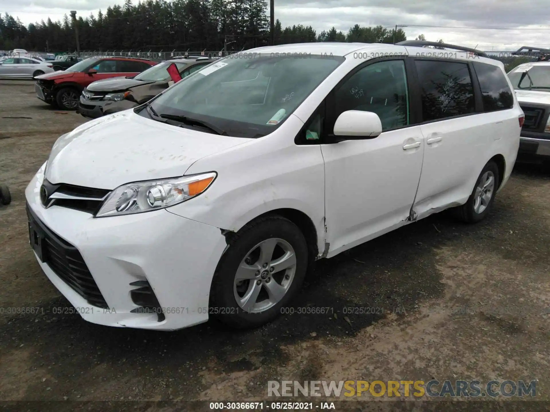 2 Photograph of a damaged car 5TDKZ3DC4KS996472 TOYOTA SIENNA 2019