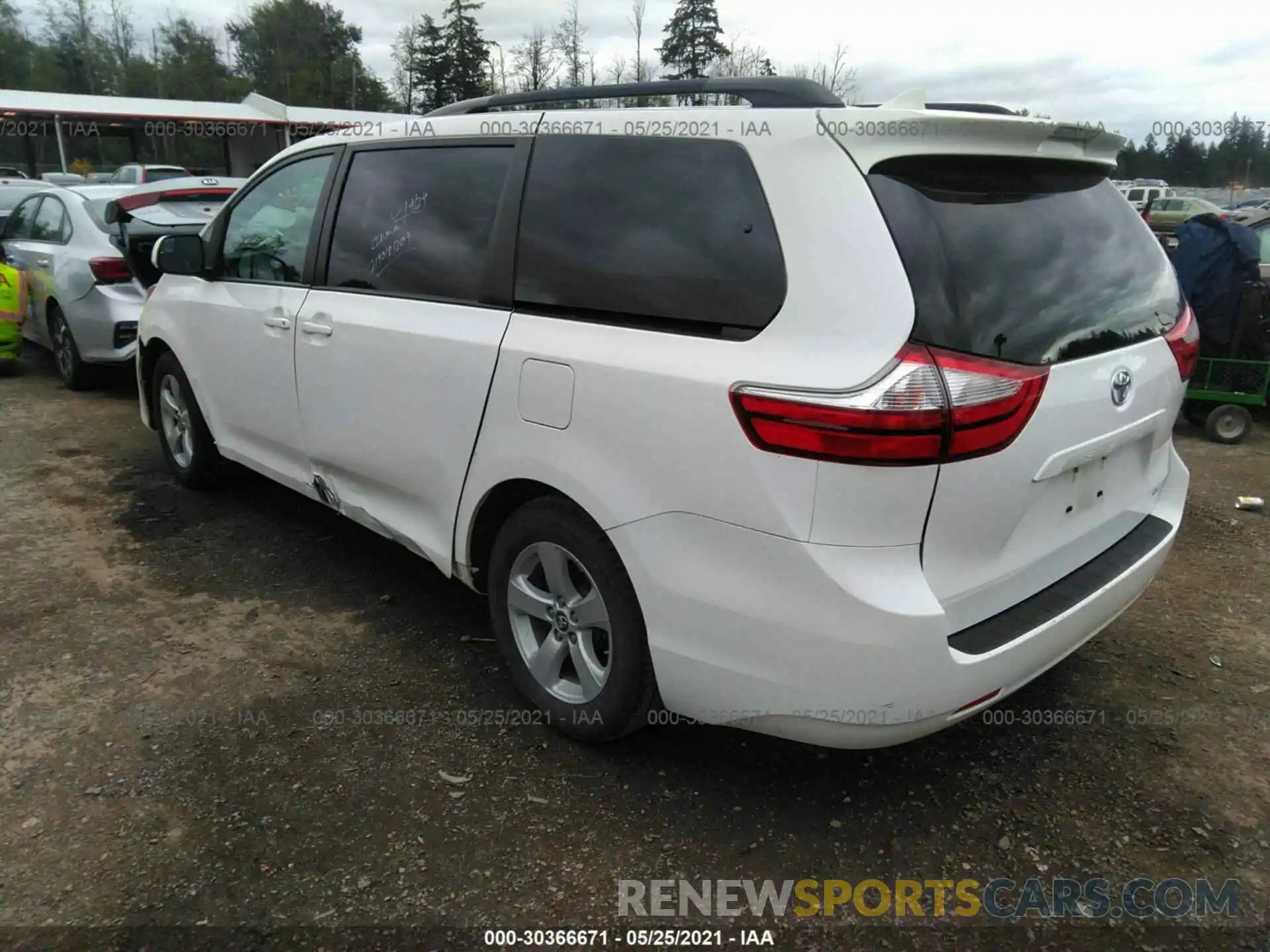 3 Фотография поврежденного автомобиля 5TDKZ3DC4KS996472 TOYOTA SIENNA 2019