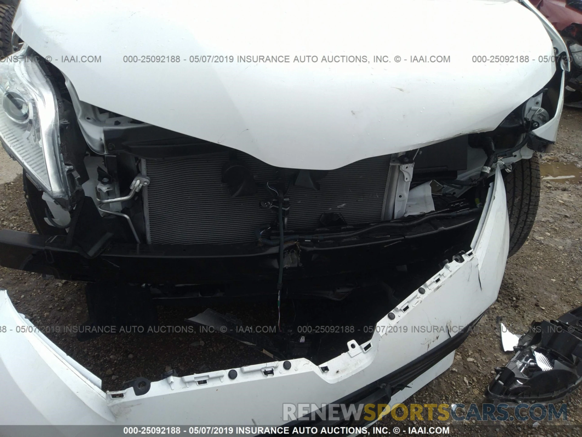 6 Photograph of a damaged car 5TDKZ3DC5KS003030 TOYOTA SIENNA 2019