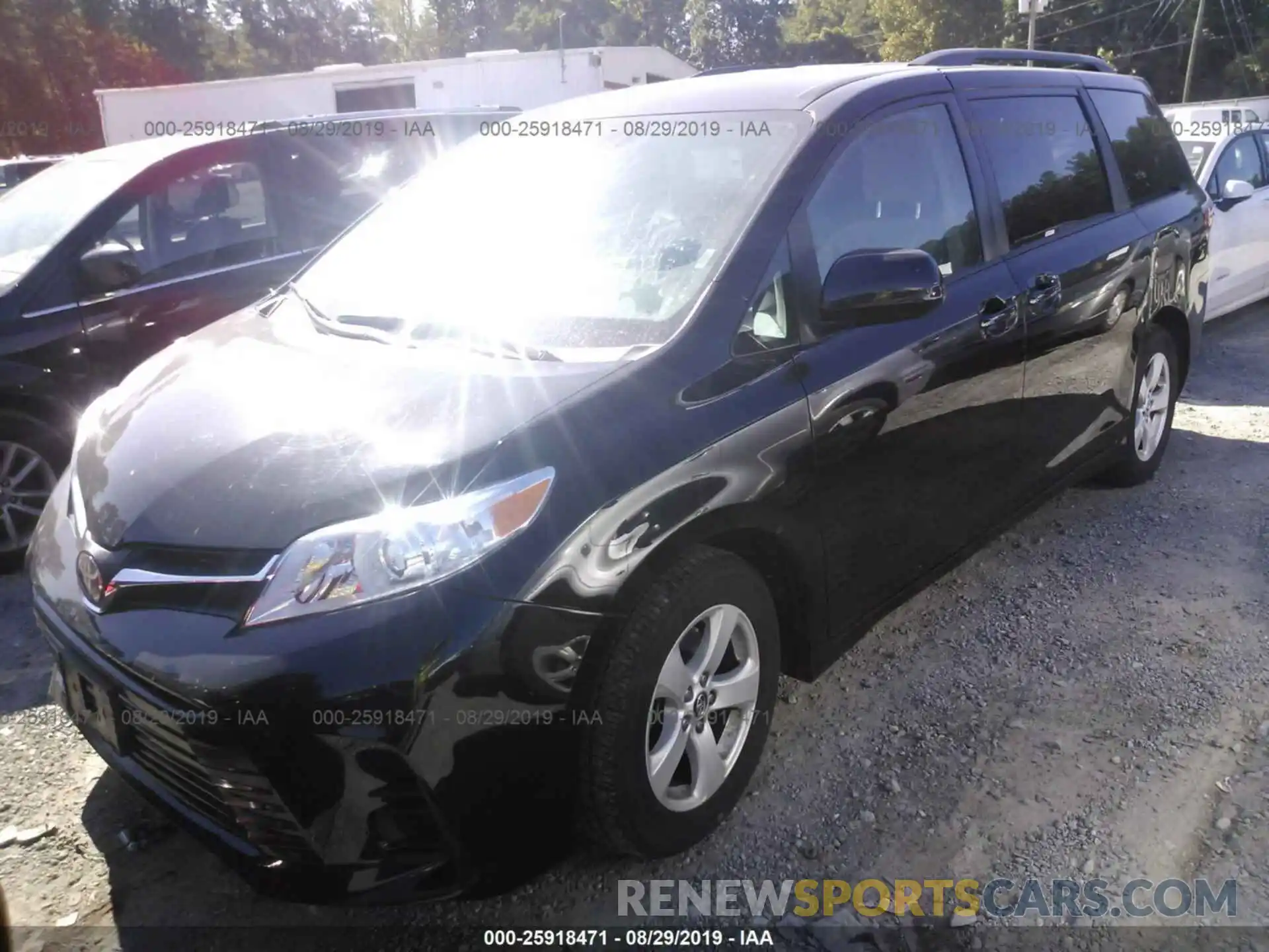 2 Photograph of a damaged car 5TDKZ3DC5KS010110 TOYOTA SIENNA 2019