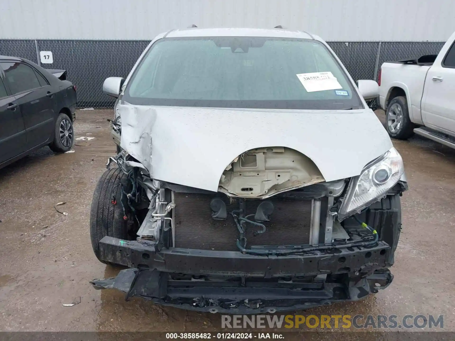 12 Photograph of a damaged car 5TDKZ3DC5KS012830 TOYOTA SIENNA 2019