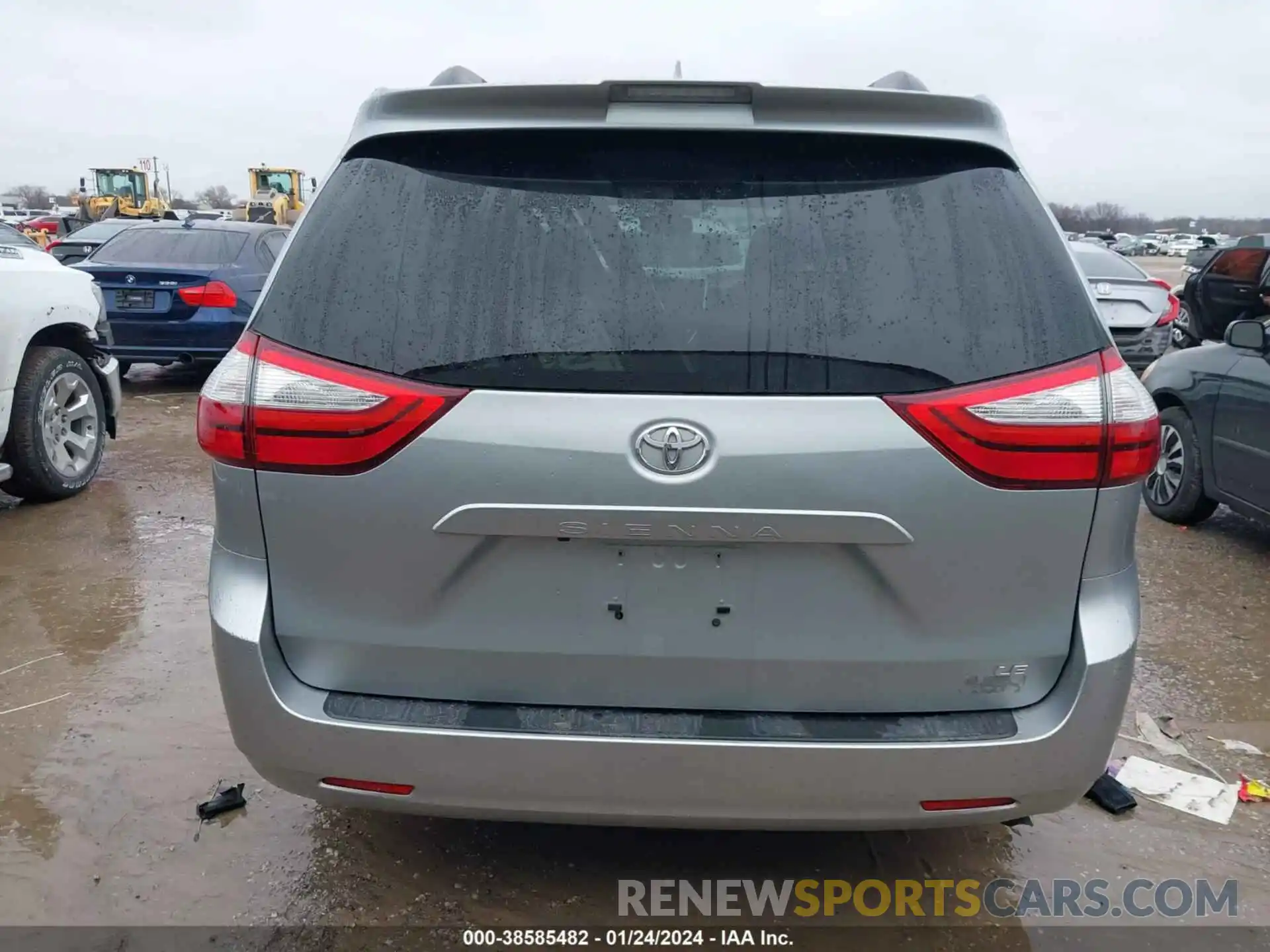 16 Photograph of a damaged car 5TDKZ3DC5KS012830 TOYOTA SIENNA 2019